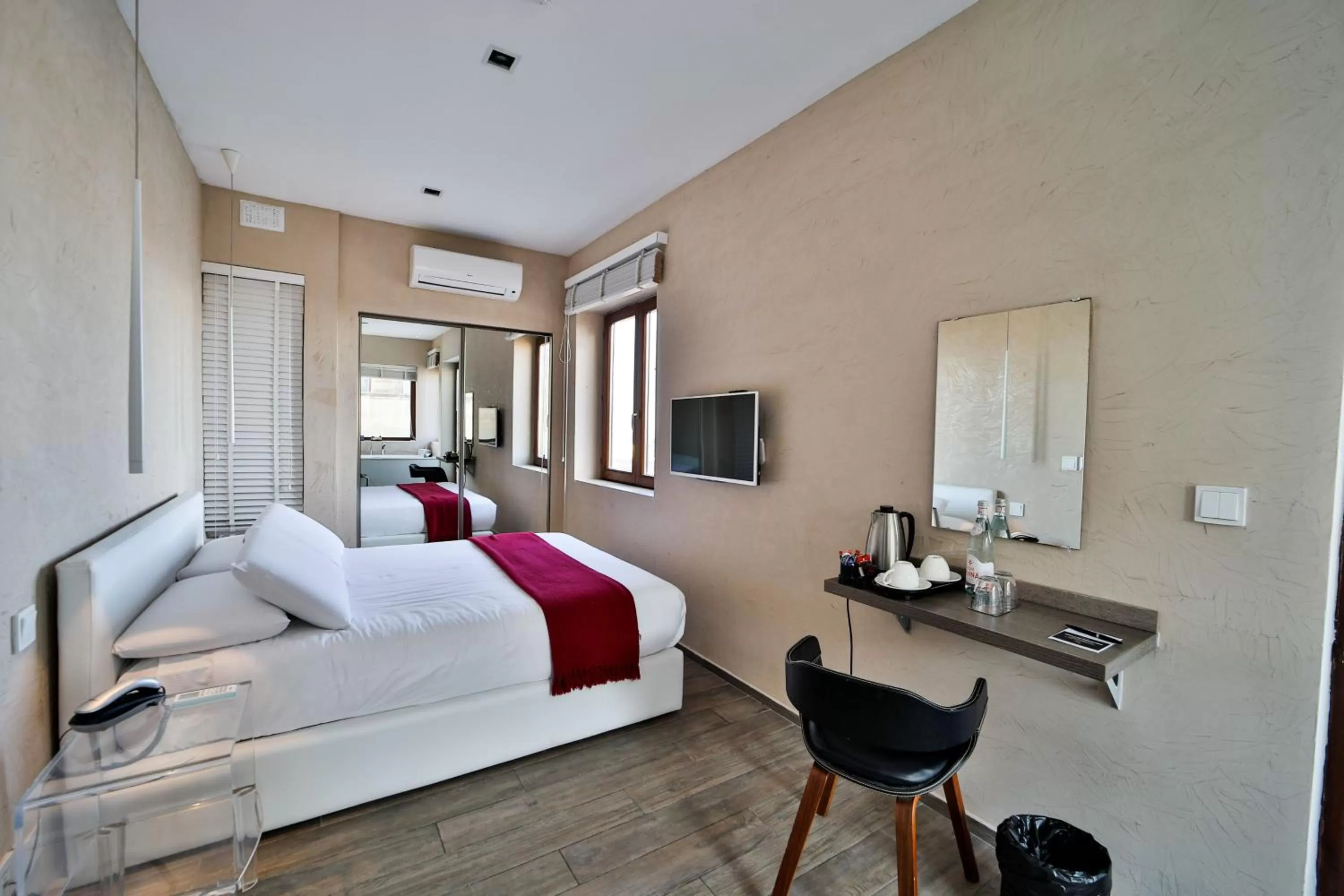 Bedroom, Bed in Quaint Boutique Hotel Nadur