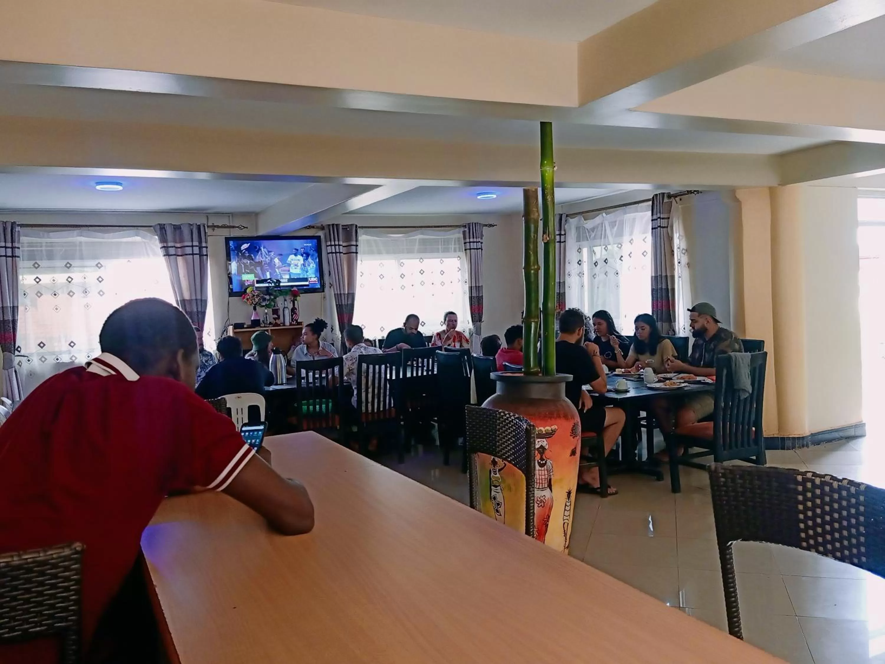 Restaurant/Places to Eat in Acactus Hotel