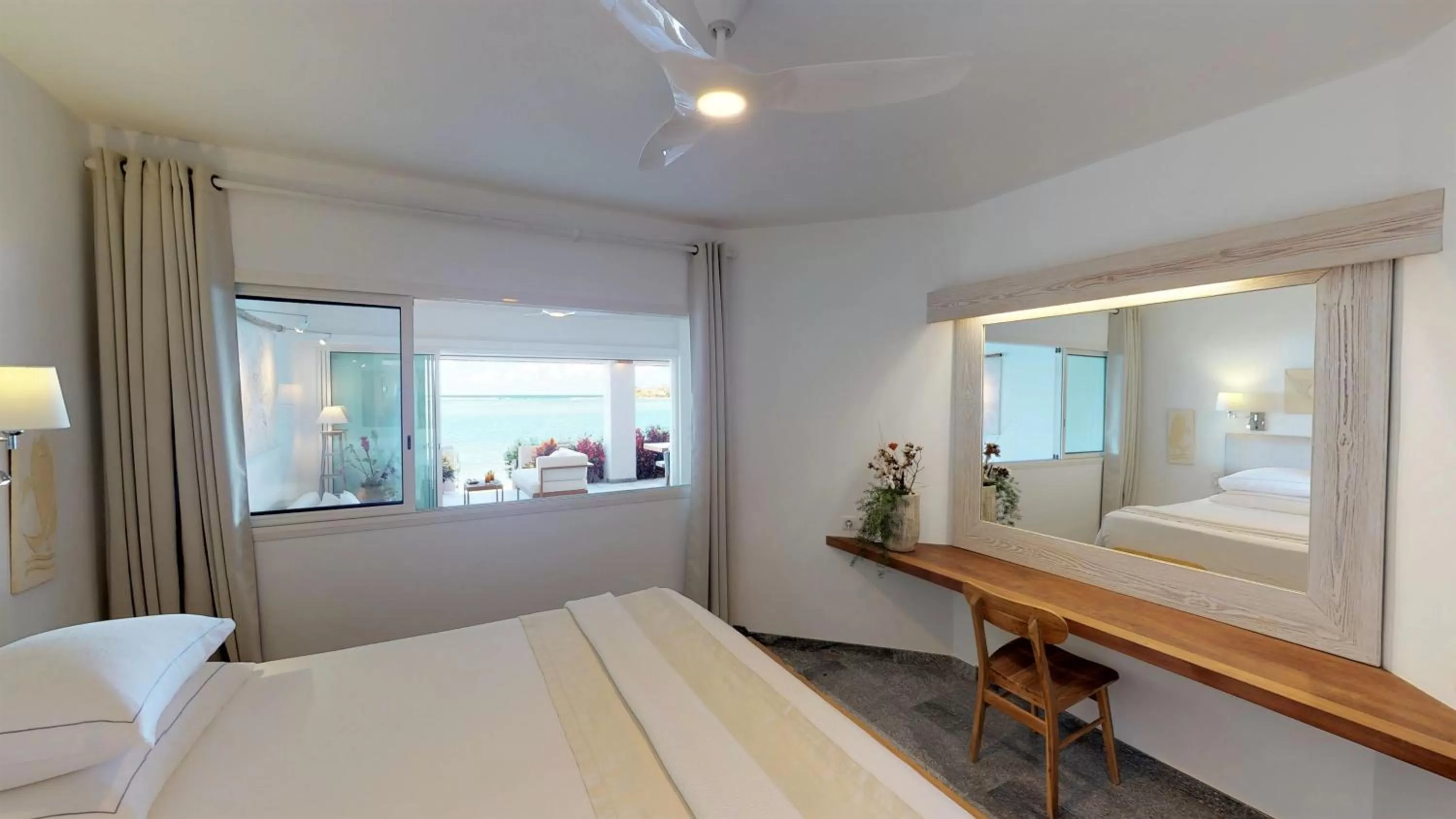 Bed in Hotel Les Ondines Sur La Plage