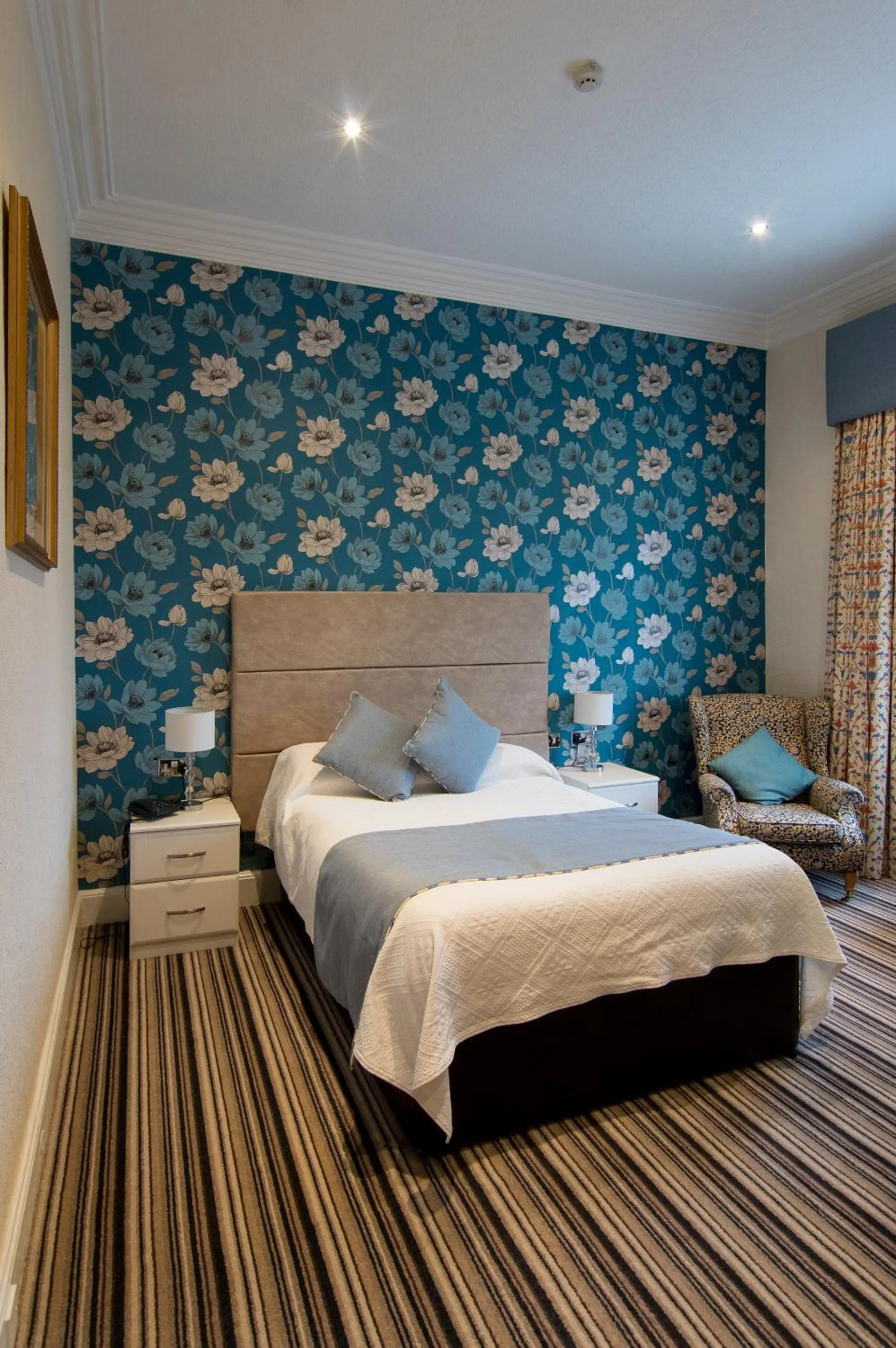 Bedroom, Bed in South Beach Hotel