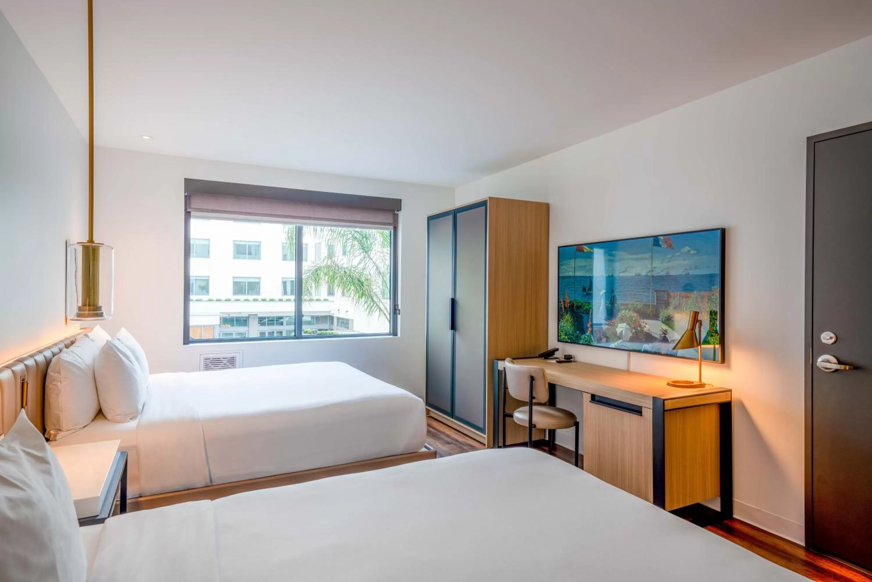 Photo of the whole room, Bed in Shashi Hotel Mountain View Palo Alto