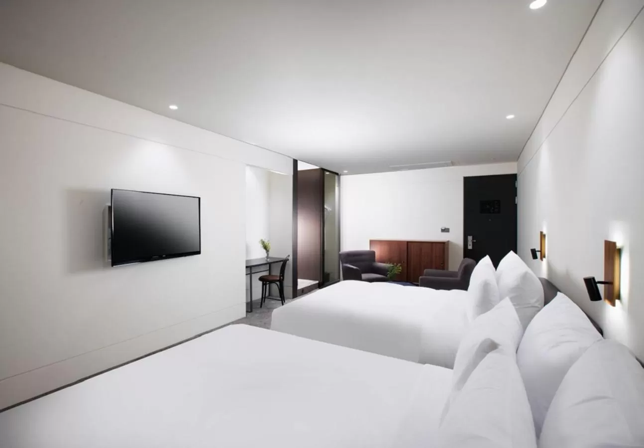 Photo of the whole room, Bed in Park Marine Hotel