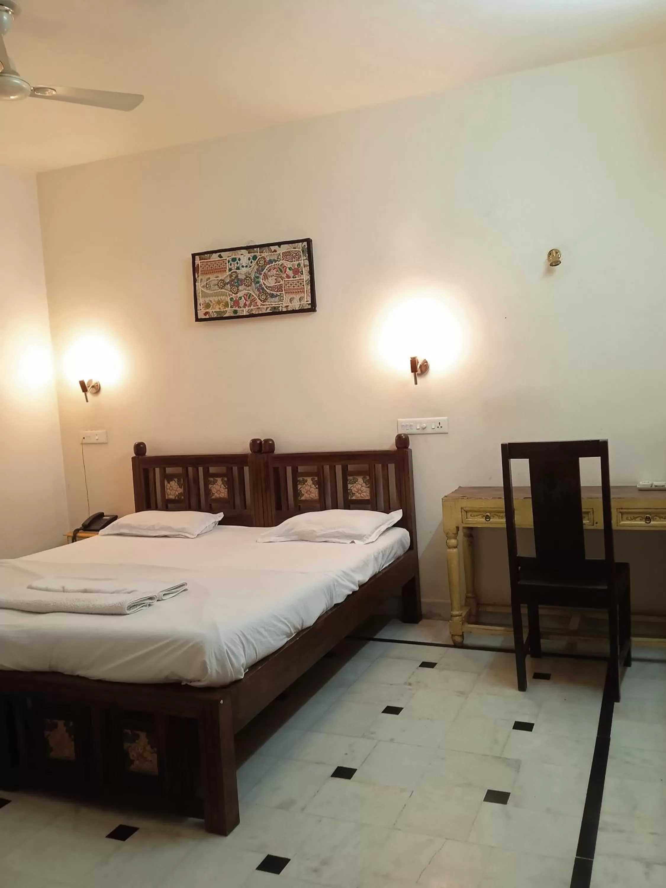 Bed in Rigmor haveli