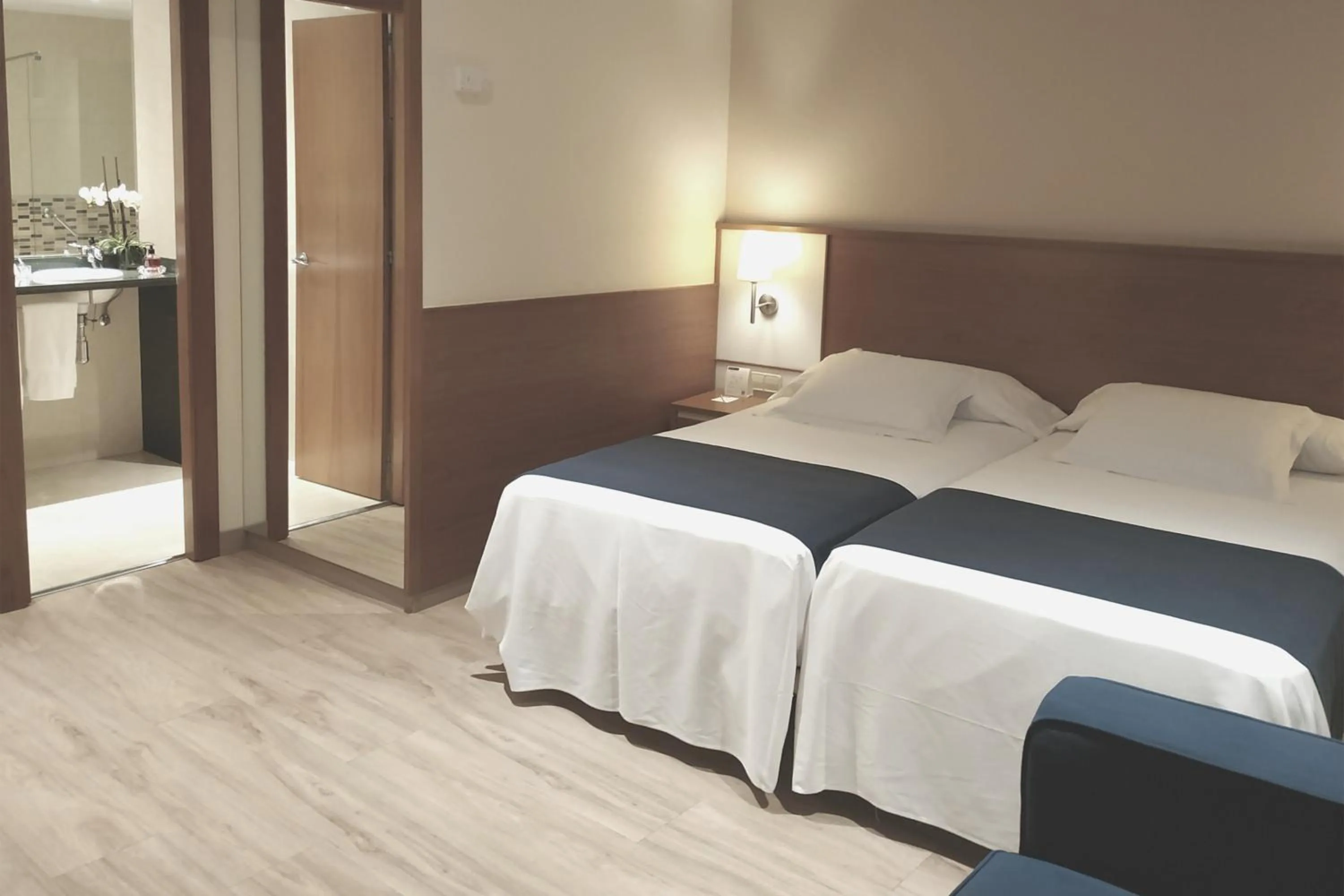 Bed in Hotel RH Sorolla Centro