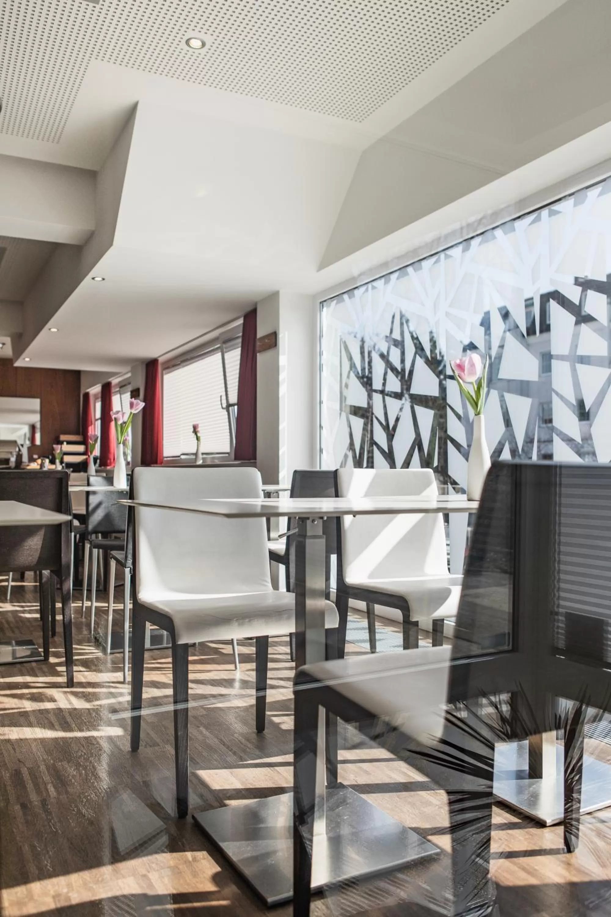 Restaurant/places to eat in H+ Hotel Ried