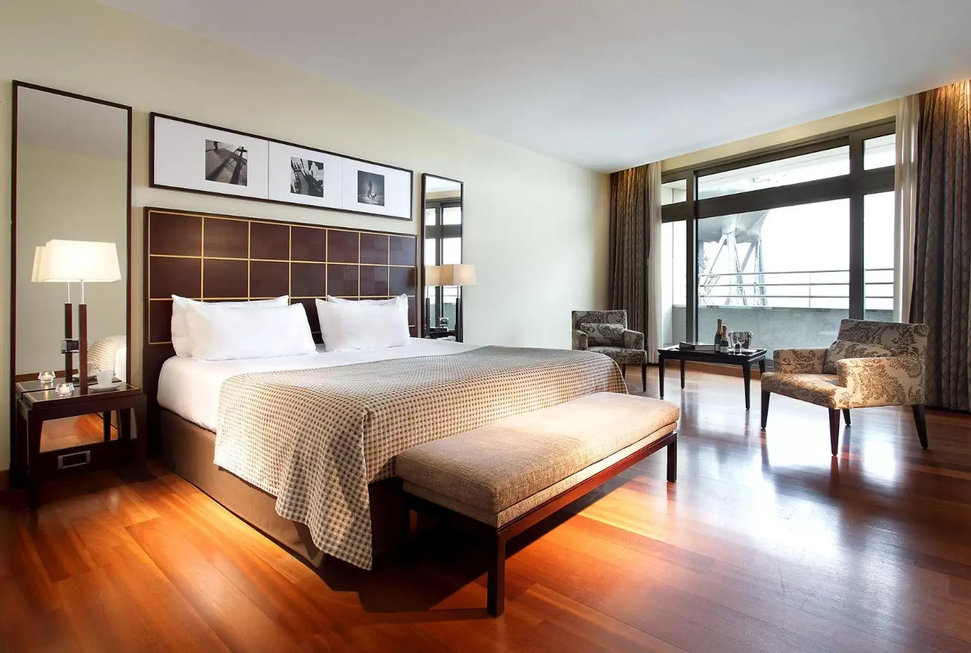 Family Room in Eurostars Grand Marina Hotel GL Family Room in Eurostars Grand Marina Hotel GL