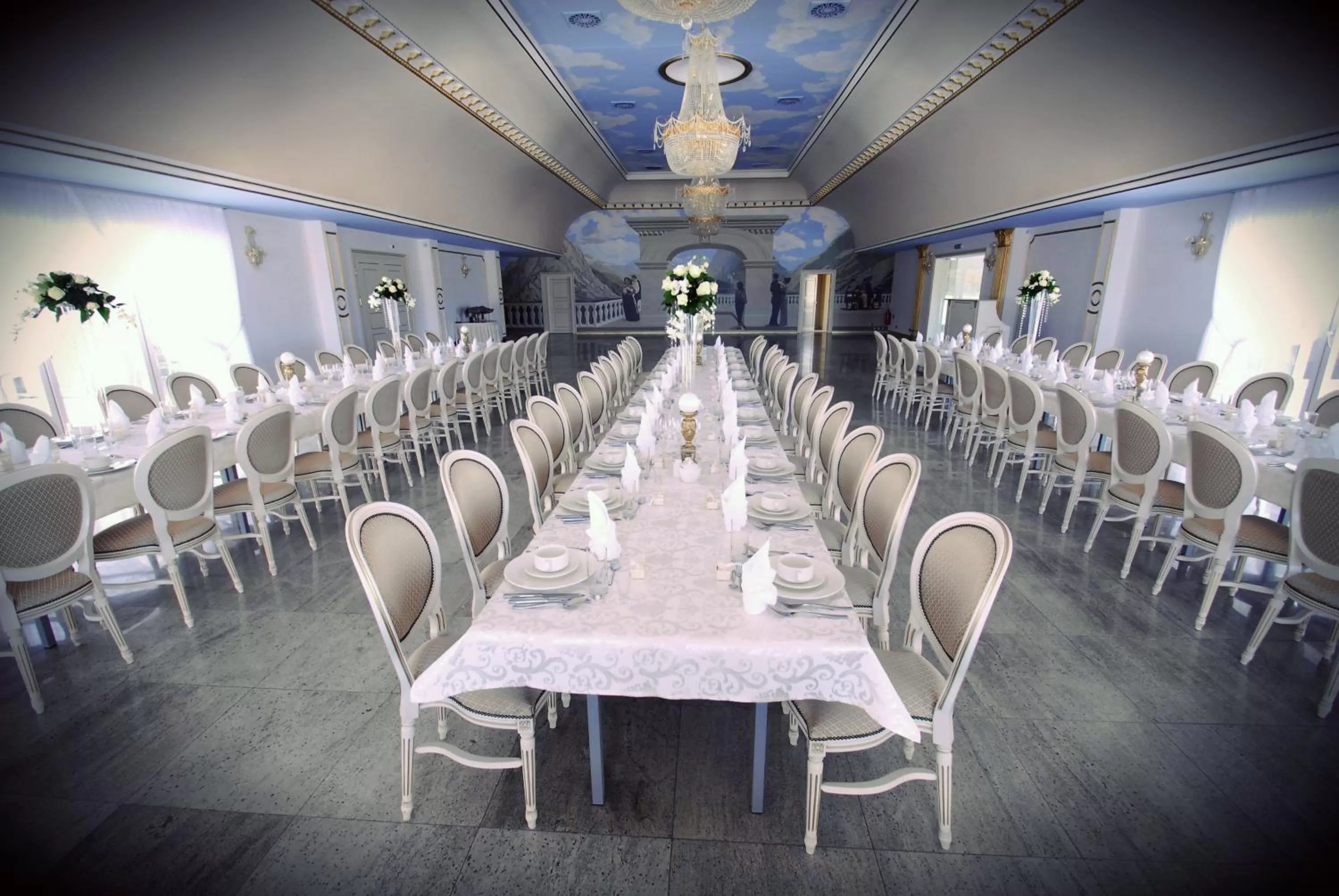 Banquet/Function facilities in Hotel Kiston