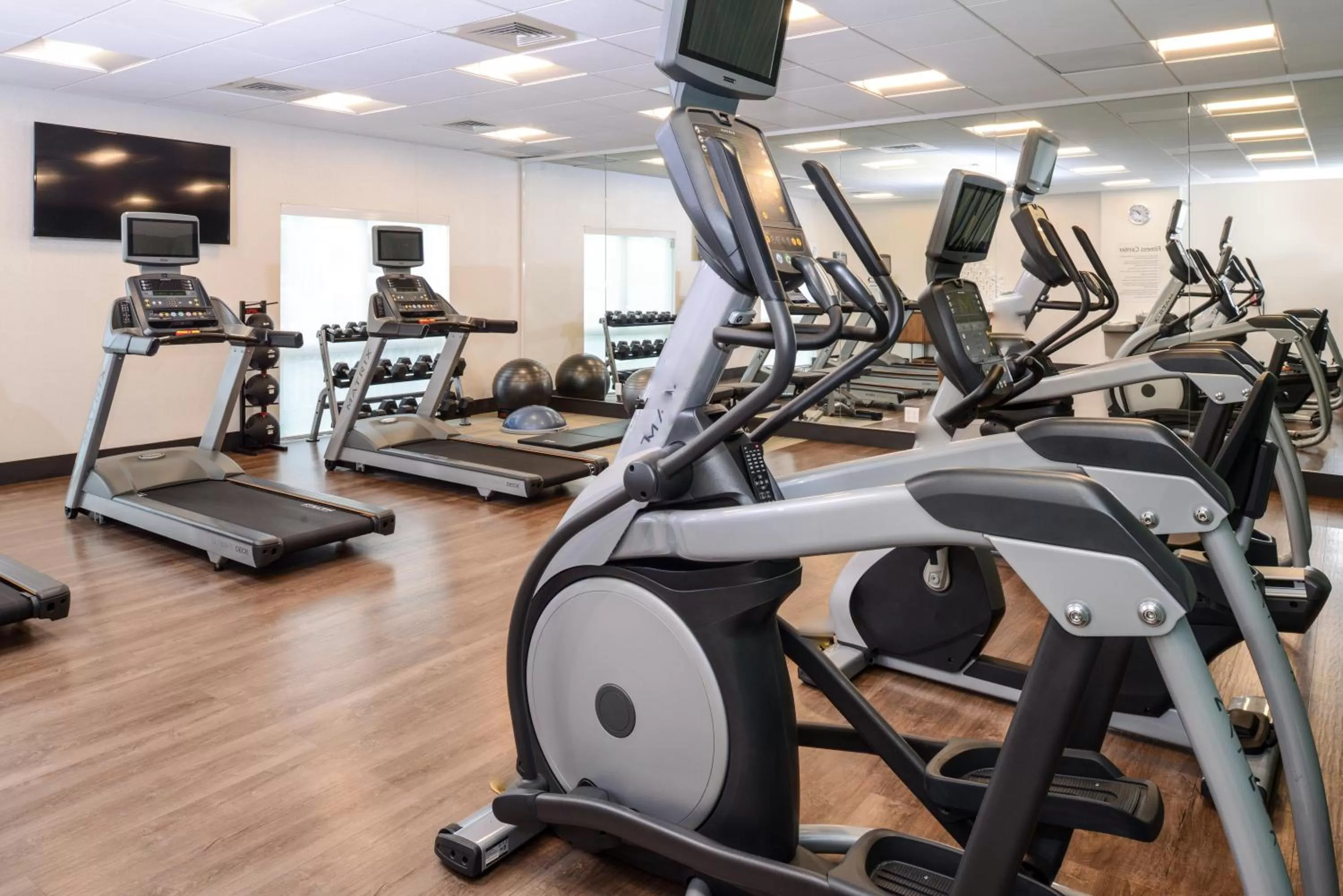Fitness centre/facilities in Holiday Inn Express & Suites Alachua - Gainesville Area by IHG