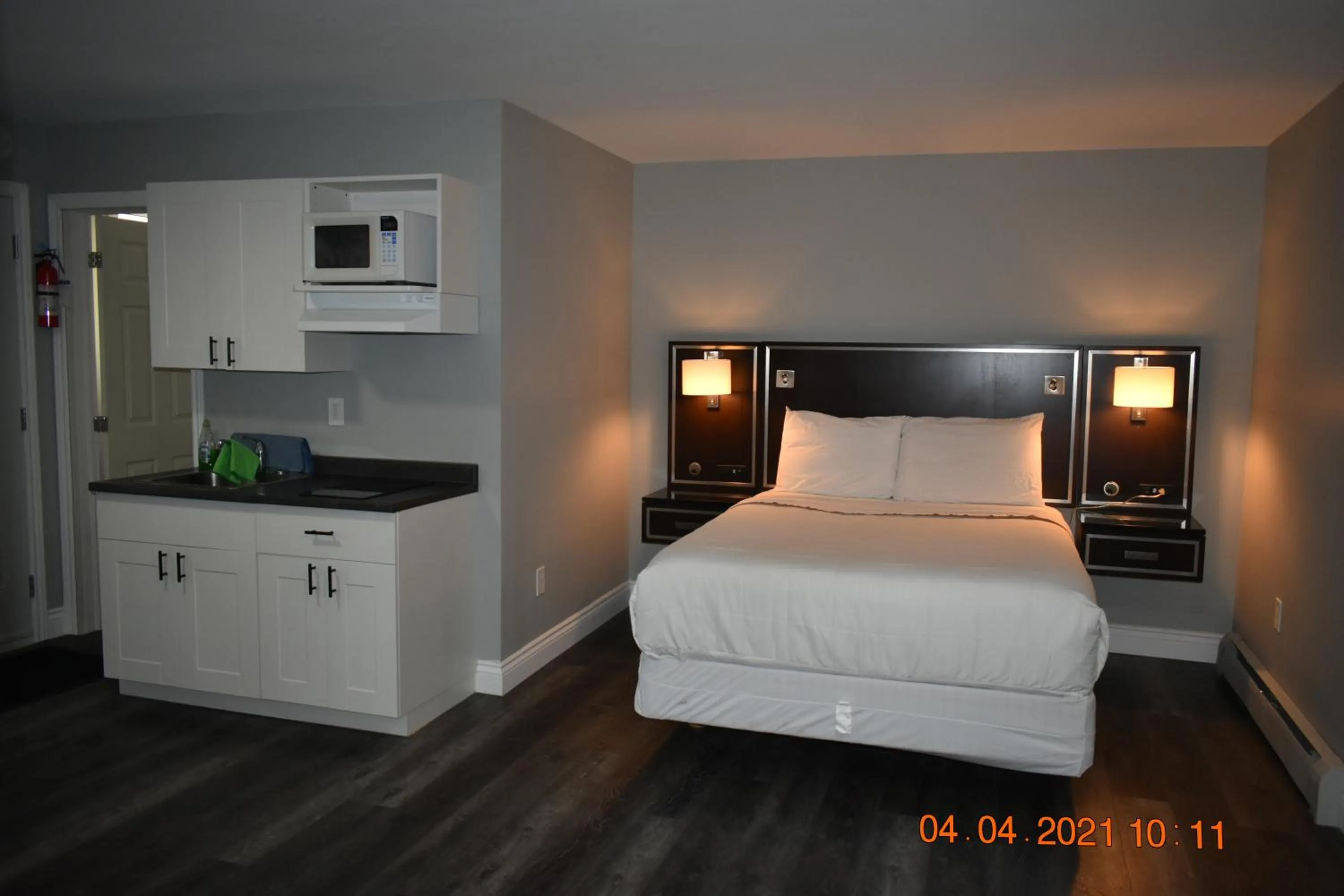 Bed in Time Travellers Motel