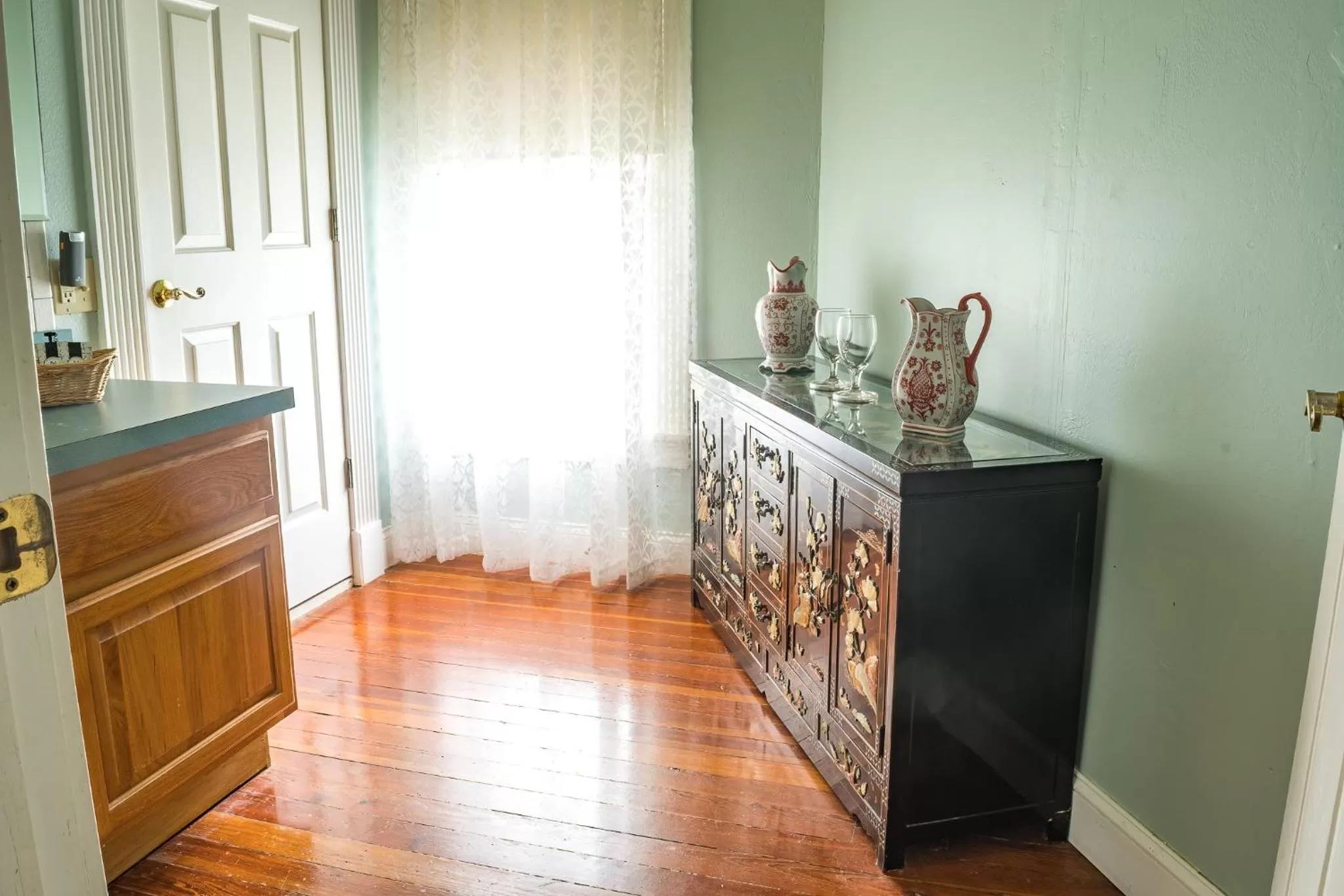 TV/Entertainment Center in The Ann Stevens House