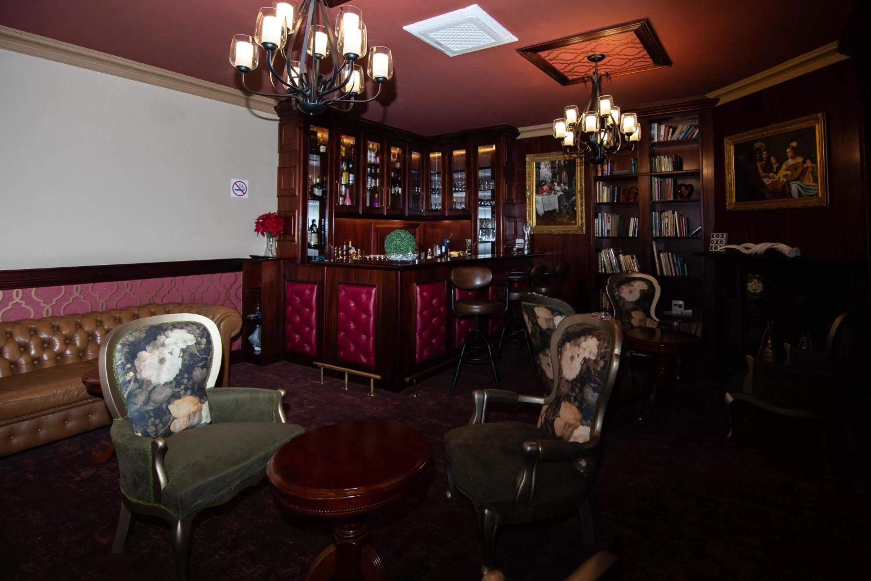 Lounge or bar in Milner House Kimberley