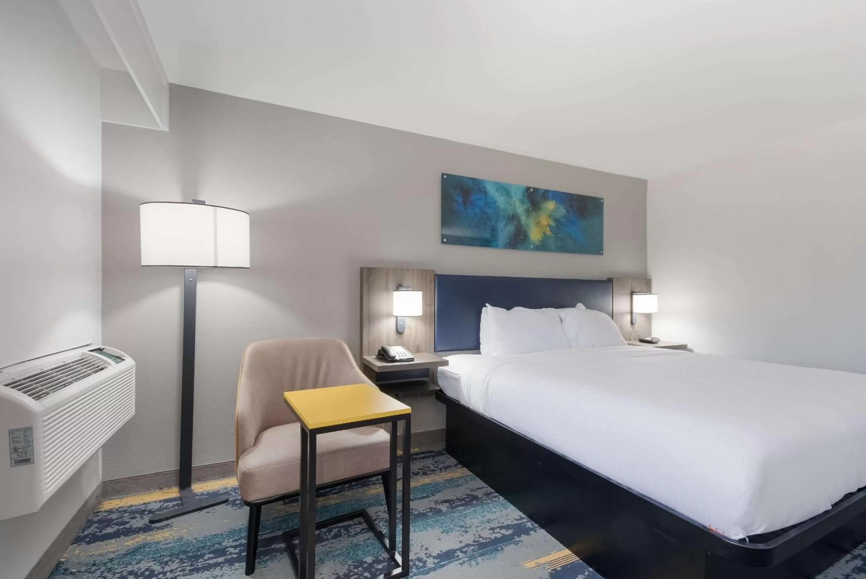 Bedroom in Clarion Pointe OKC Airport