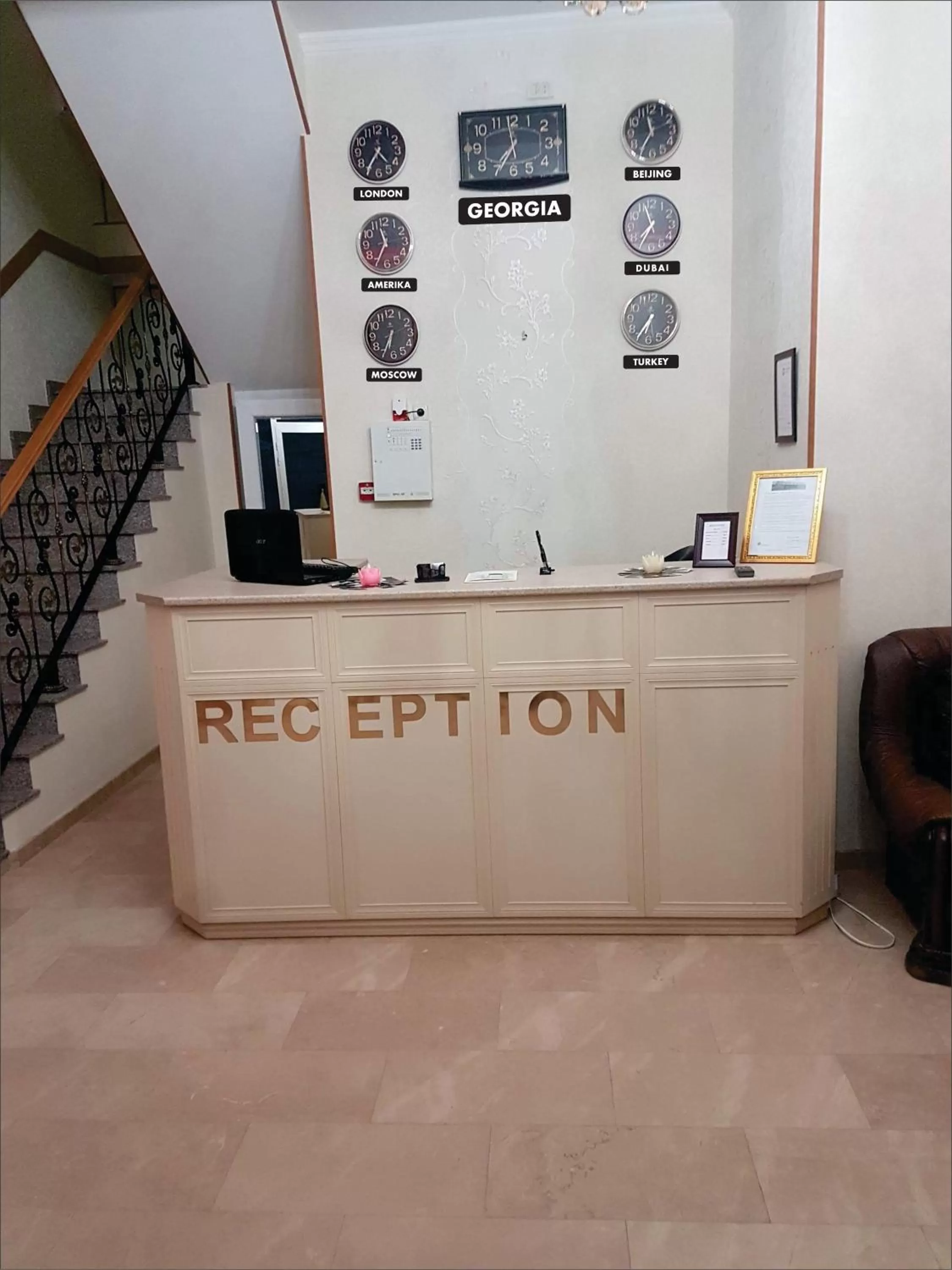 Lobby/Reception in Hotel LEADER