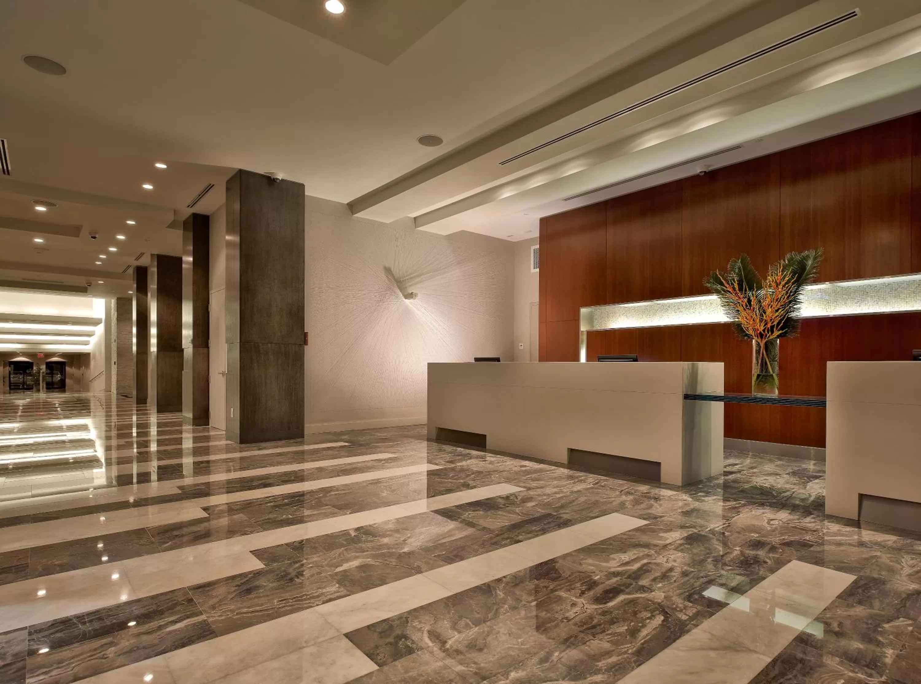 Lobby or reception in EB Hotel Miami Airport