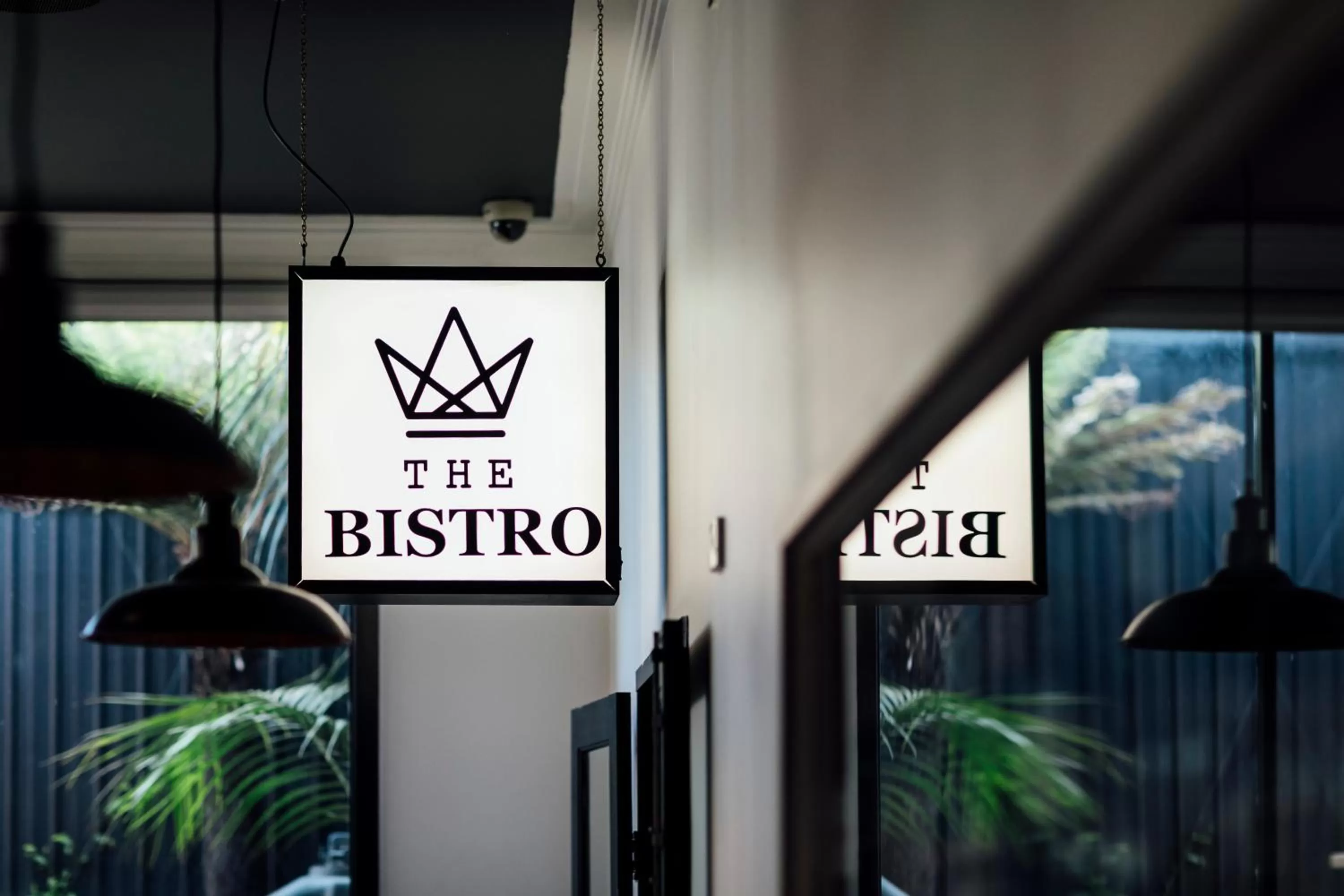 Restaurant/places to eat in The Royal Daylesford Hotel