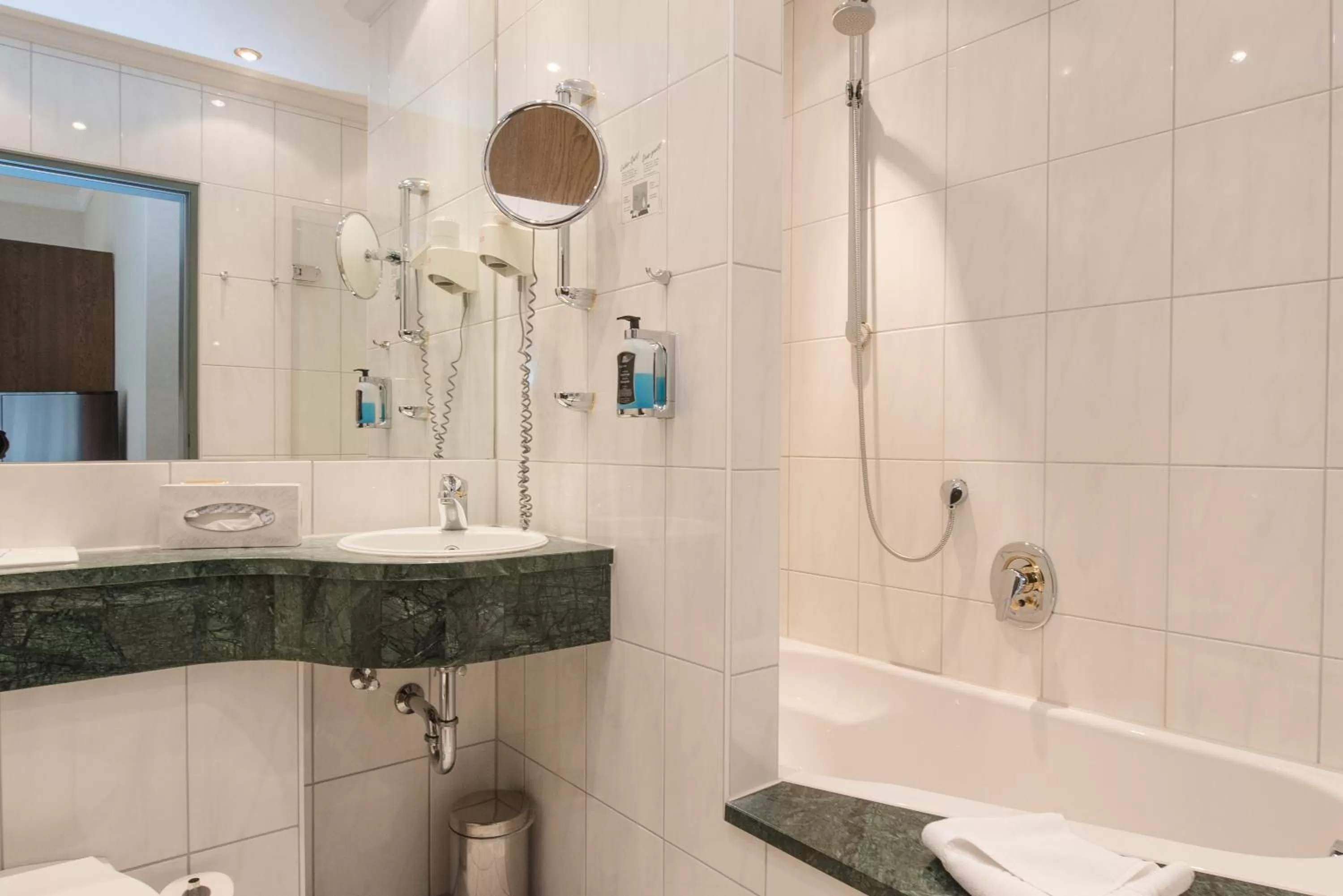 Bathroom in Hotel am Schloss