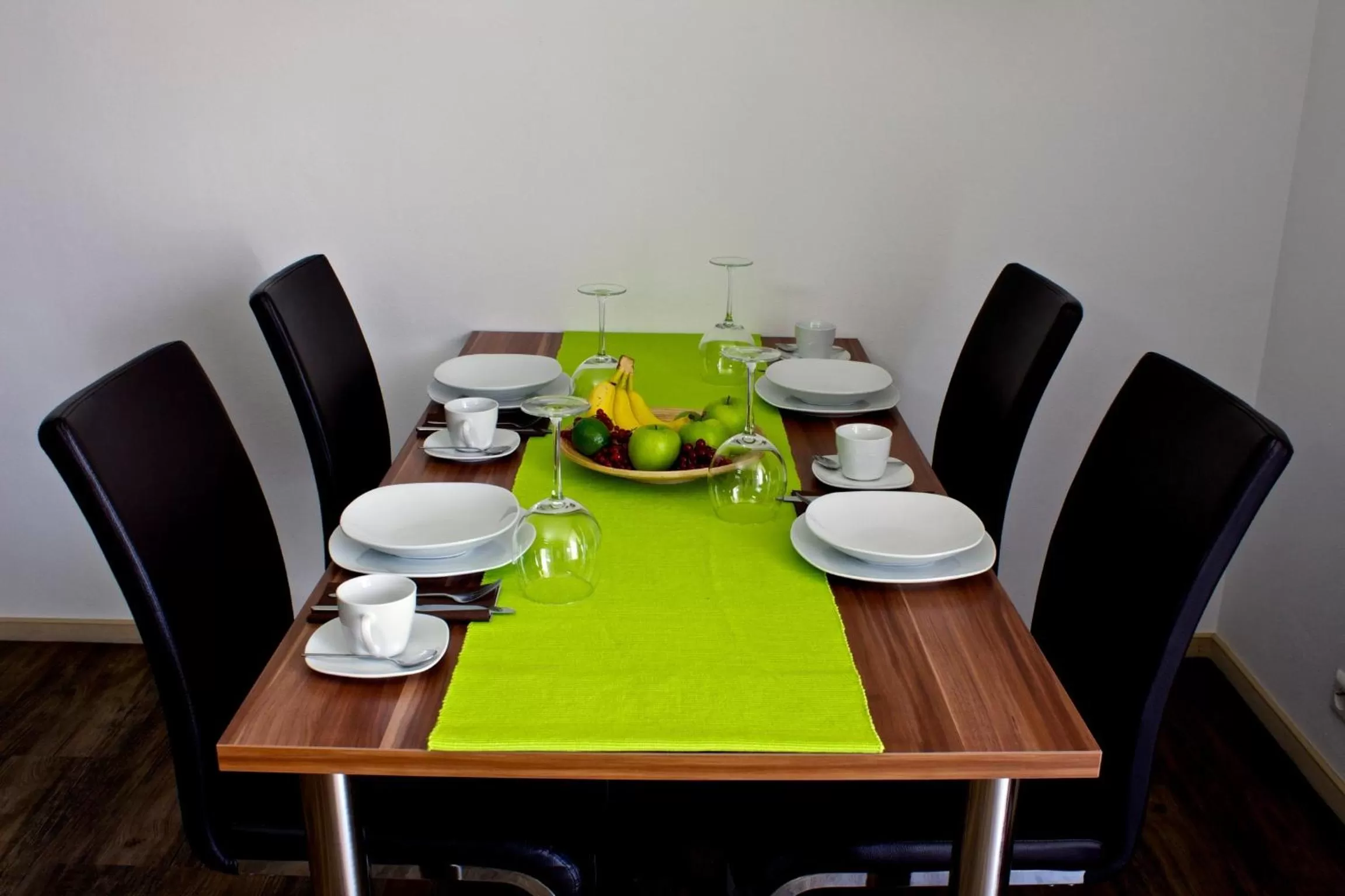 Dining area in Business Homes - Das Apartment Hotel