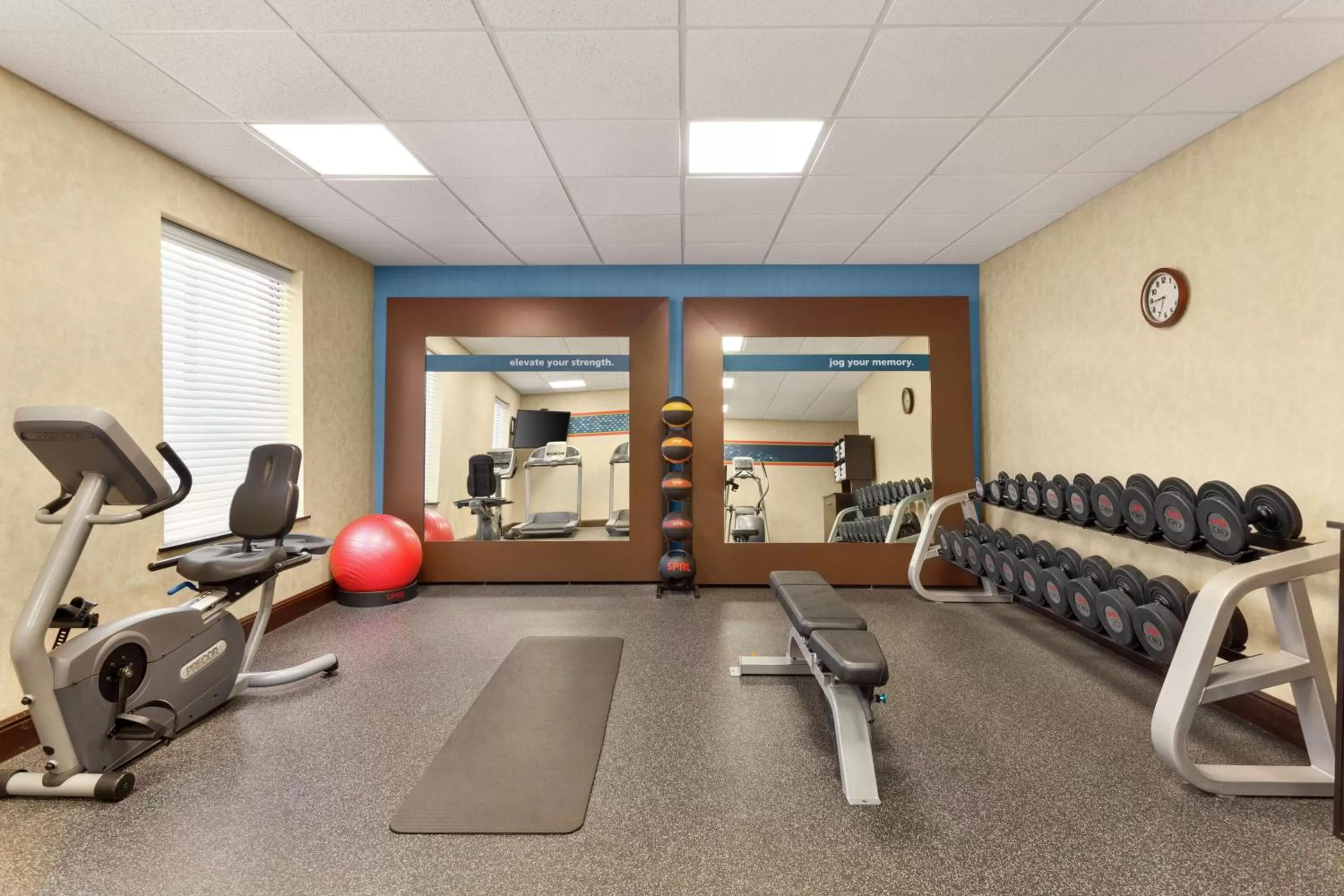 Fitness centre/facilities in Hampton Inn Sulphur Springs