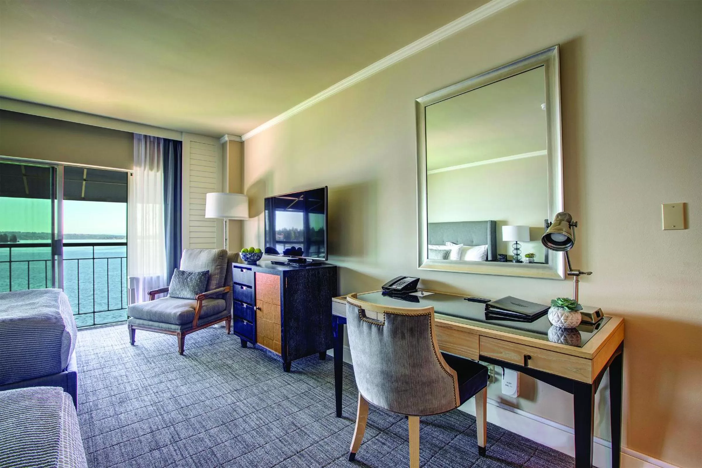 TV and multimedia in The Woodmark Hotel & Still Spa on Lake Washington