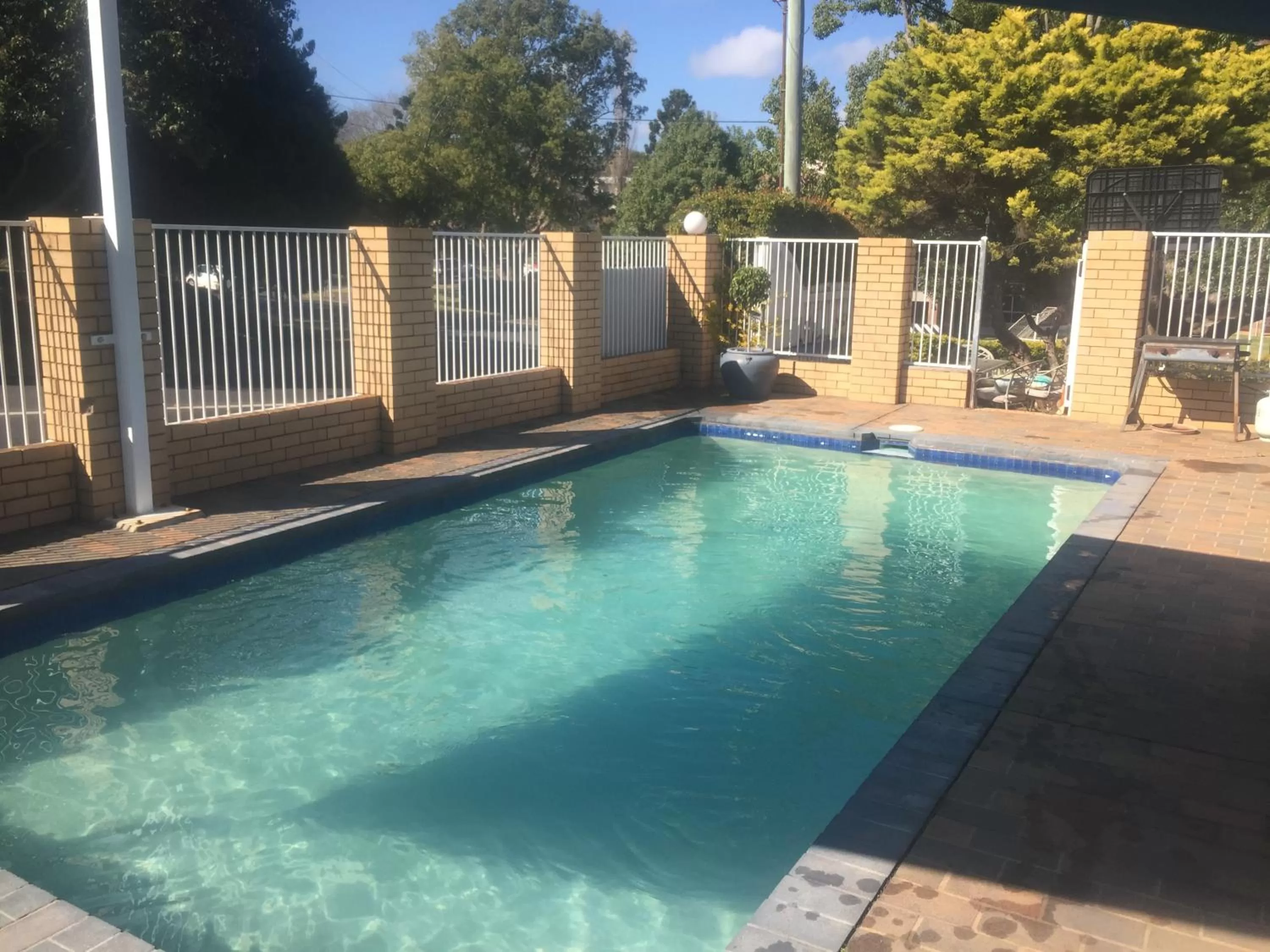  in Blue Violet Motor Inn