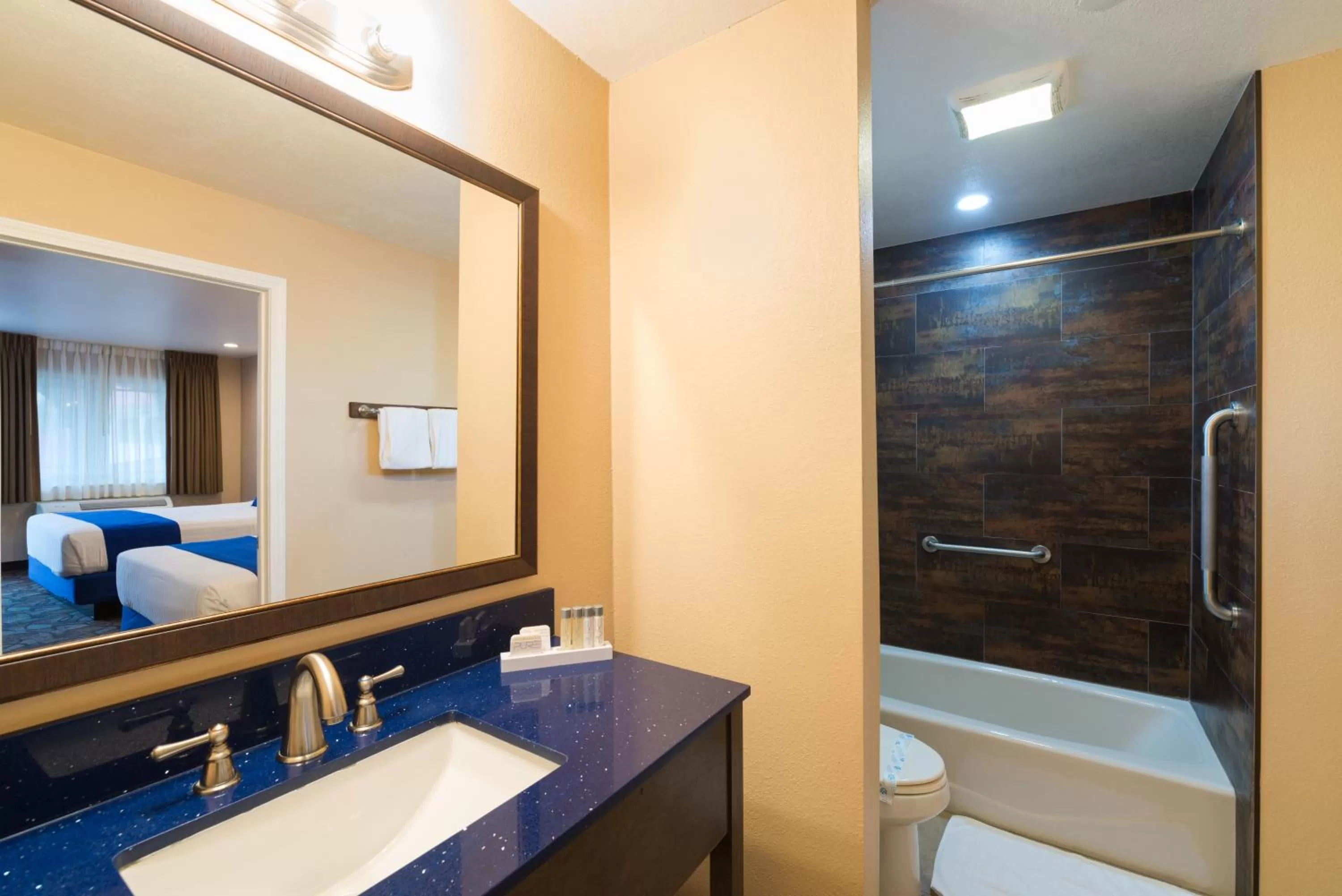 Shower in Colony Inn