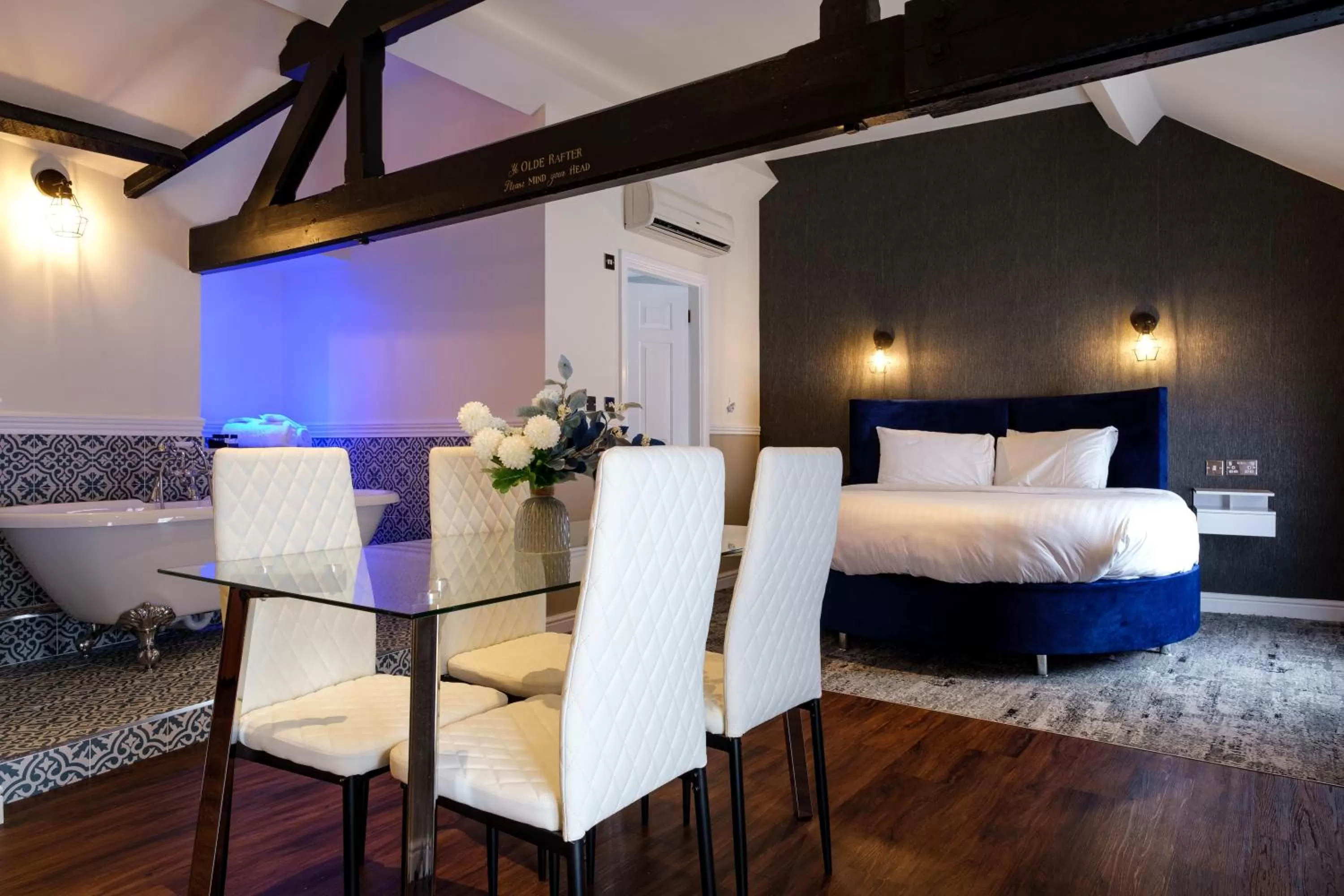 Executive Suite with Double Bed - Non-Smoking in Best Western Lichfield City Centre The George Hotel