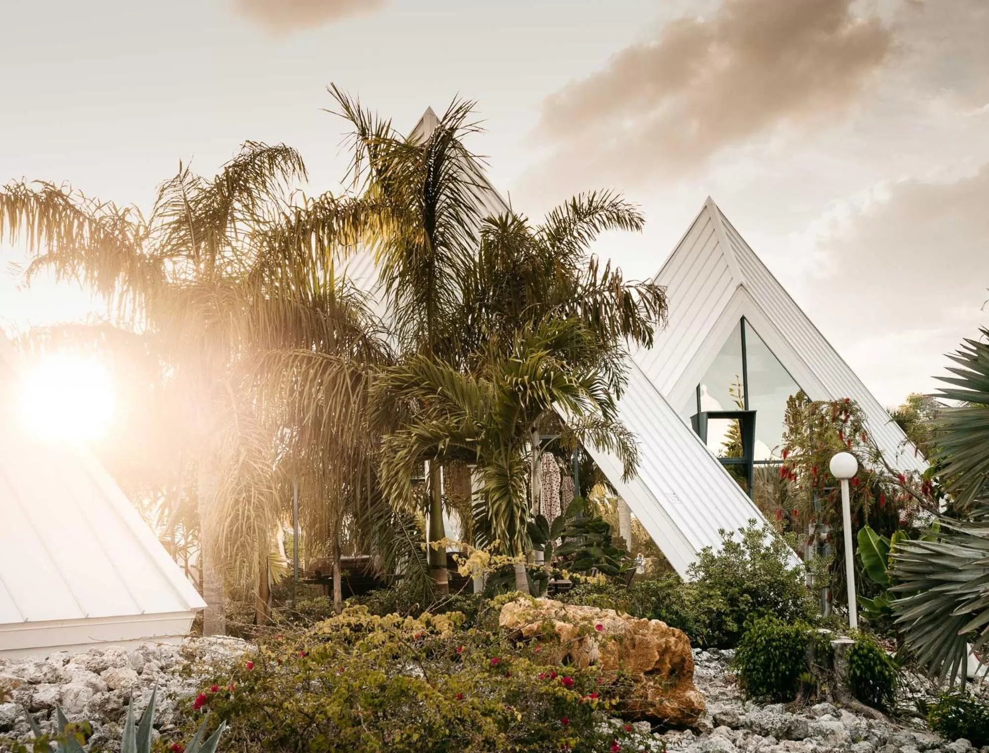 Facade/entrance in Pyramids in Florida