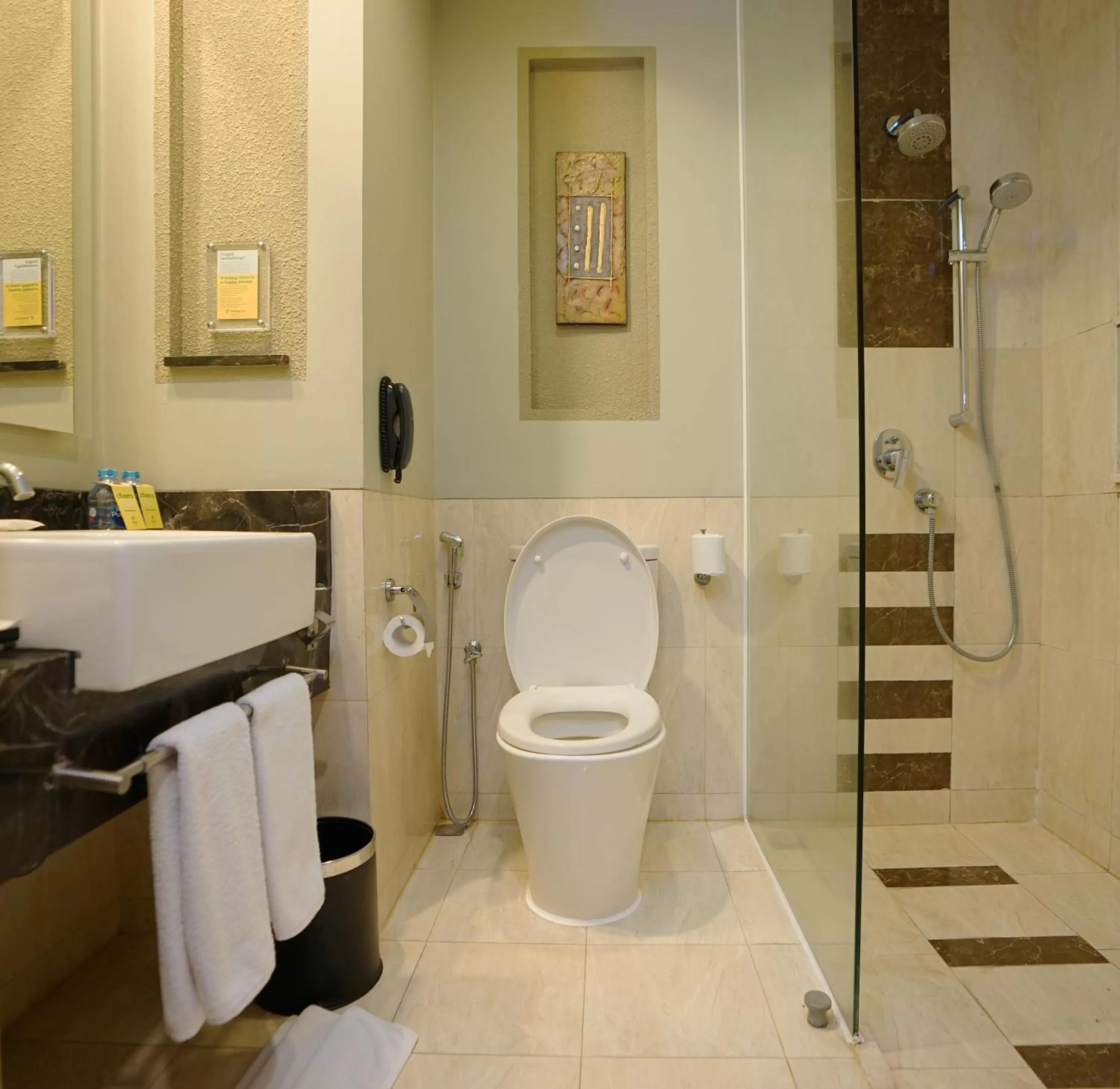 Shower in Holiday Inn Bandung Pasteur by IHG