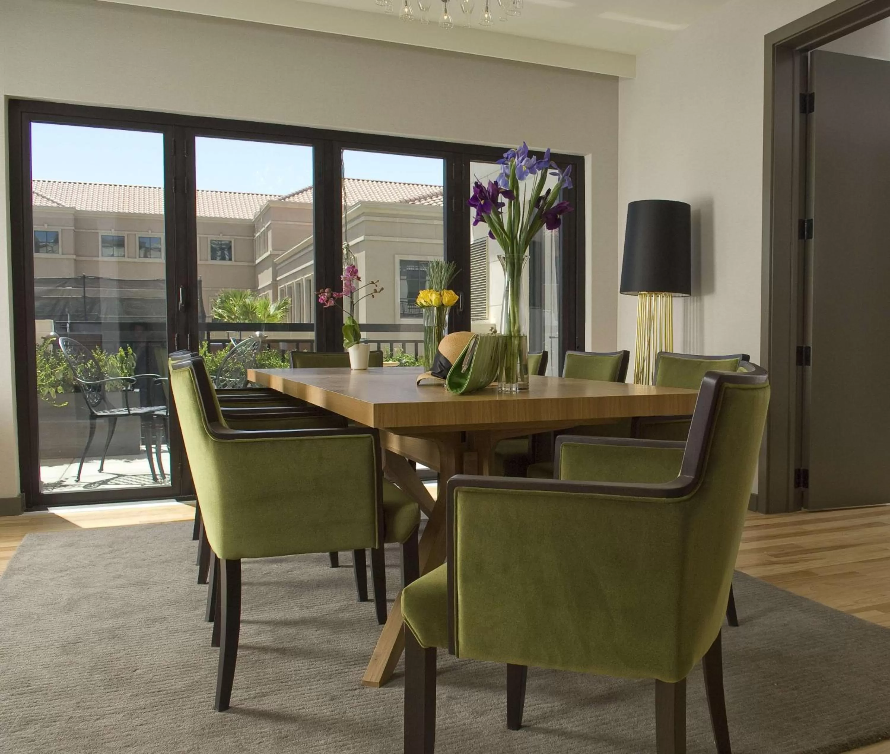 Photo of the whole room in Andaz Napa, By Hyatt