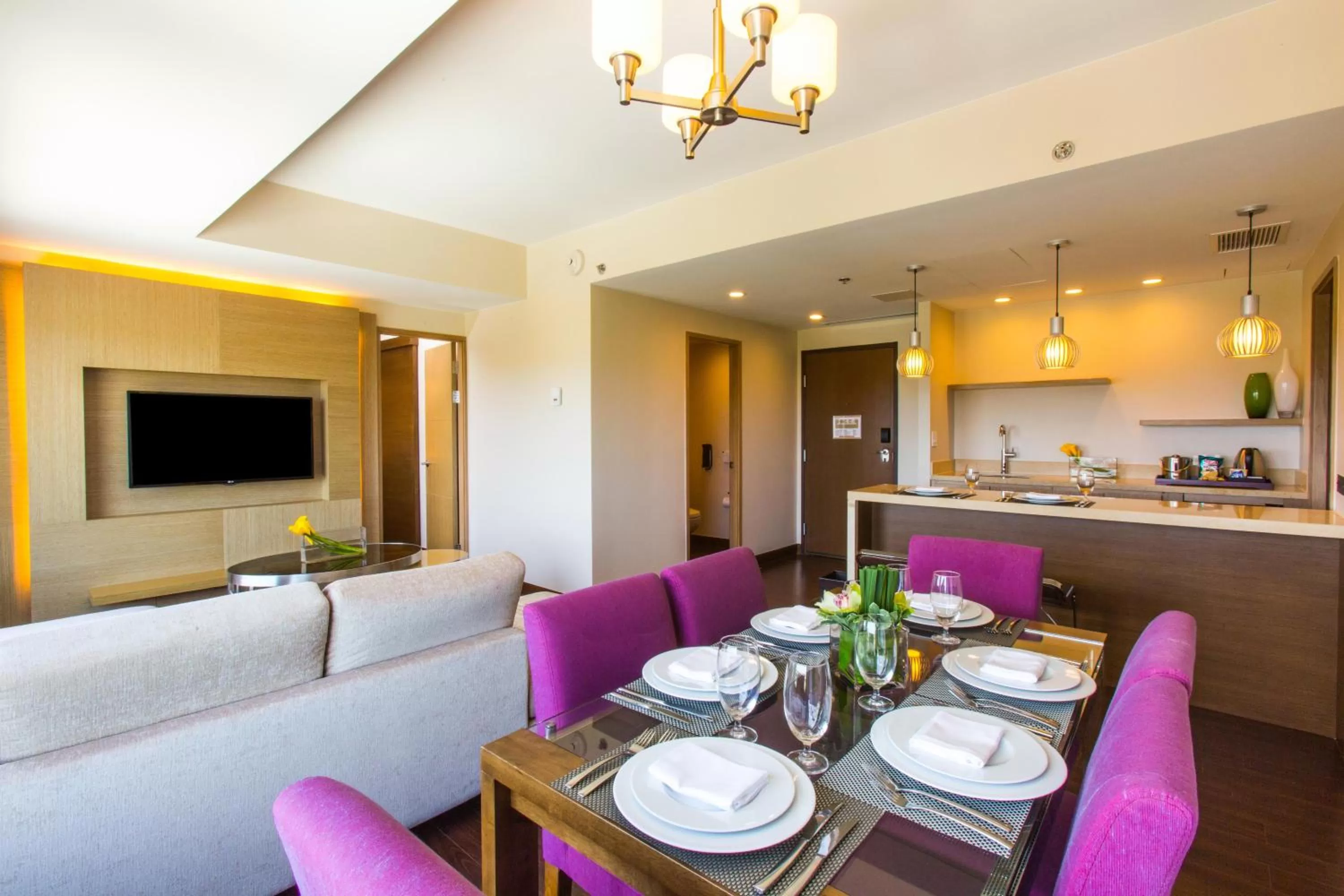 Dining area in Dusit Thani Guam Resort