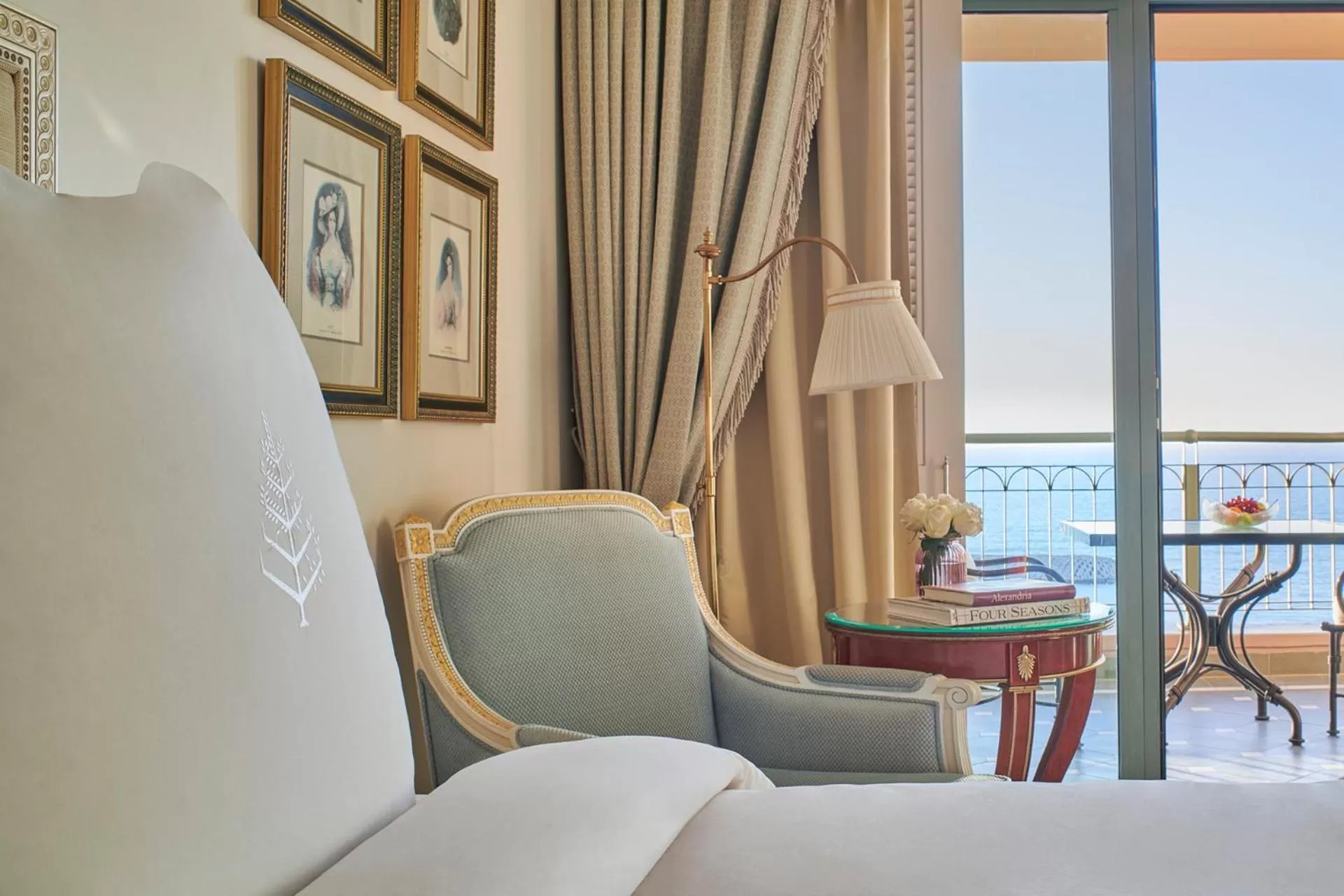 Bed in Four Seasons Hotel Alexandria At San Stefano