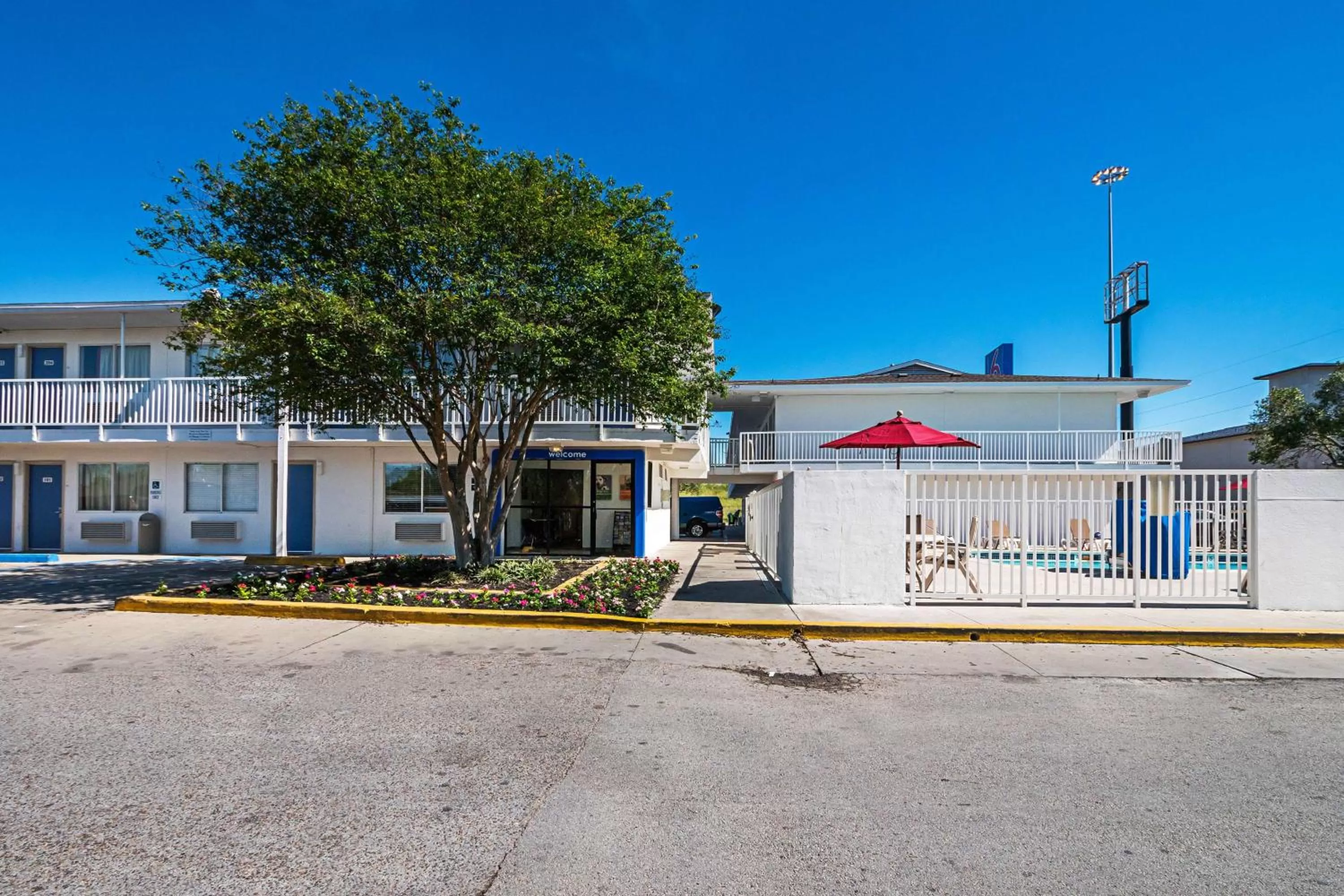 Property building in Motel 6-Corpus Christi, TX - Northwest