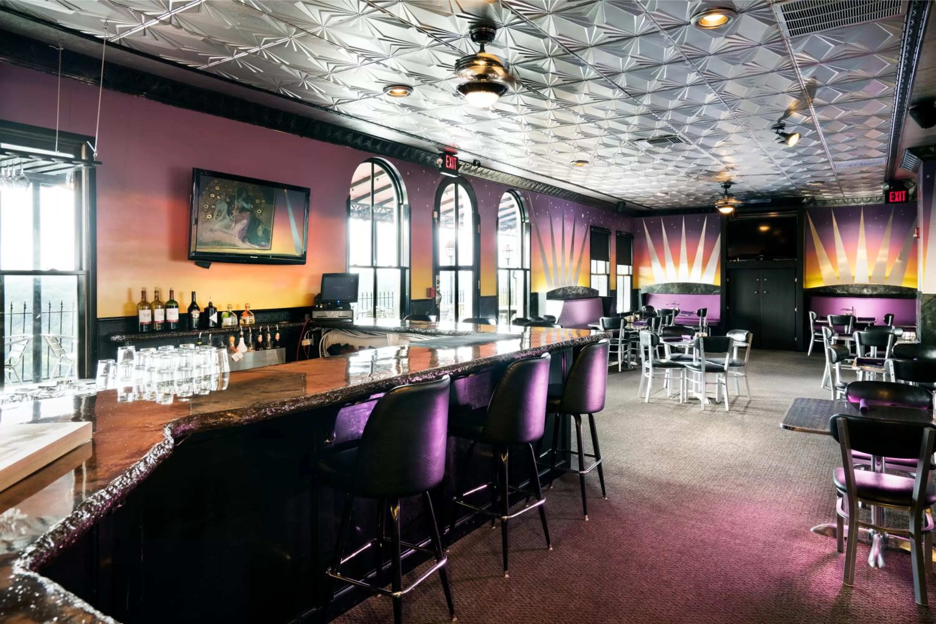 Restaurant/places to eat in 1886 Crescent Hotel and Spa