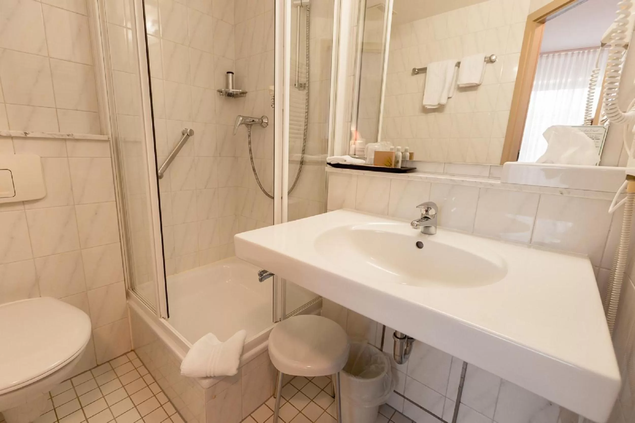 Bathroom in Mayers Waldhorn - zwischen Reutlingen und Tübingen