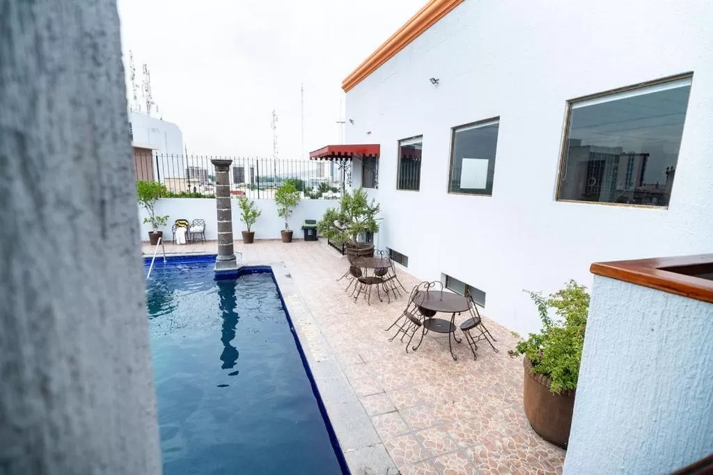 Swimming pool in Hotel Santiago De Compostela - Guadalajara Centro Historico