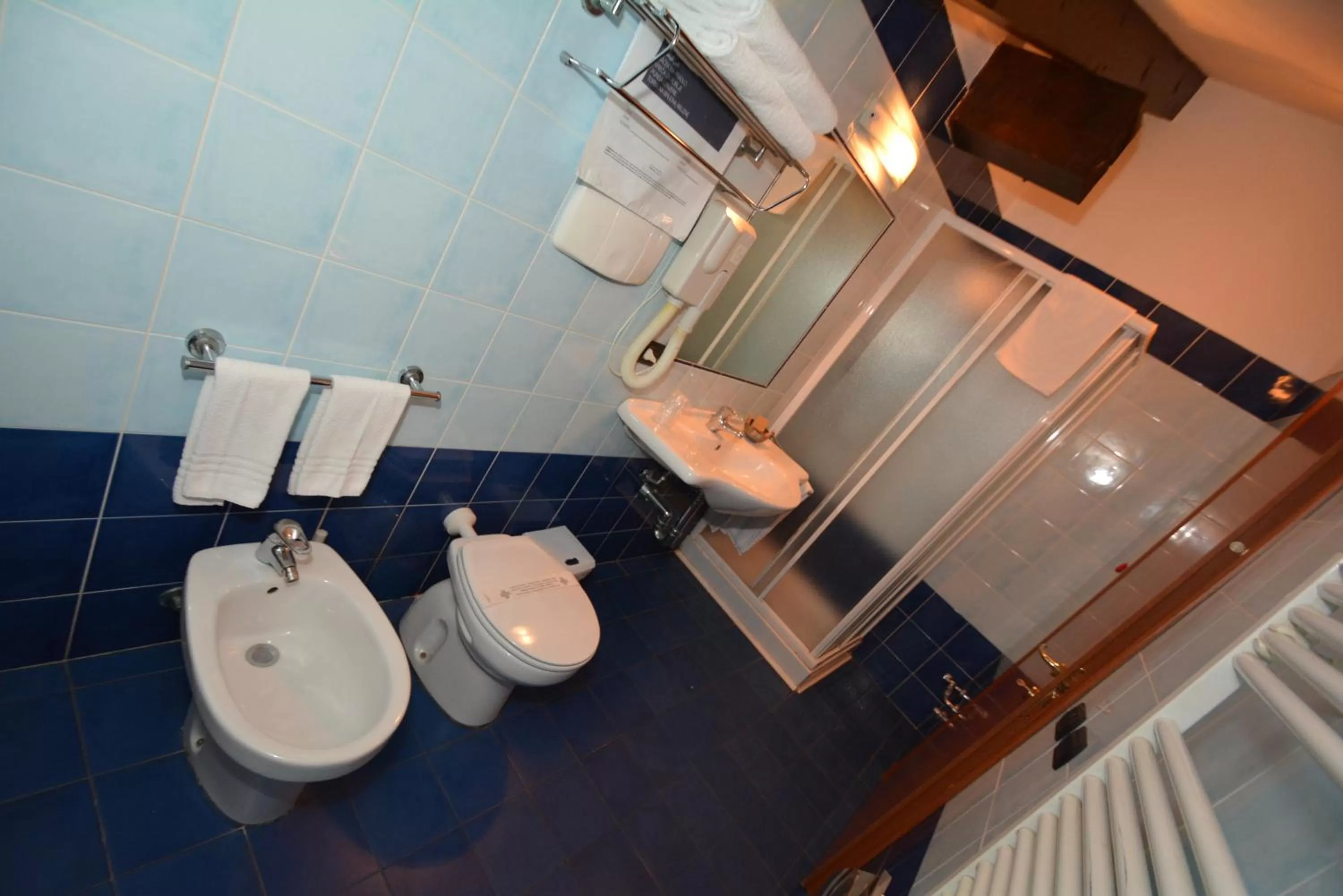 Triple Room in Hotel Villa Glicini