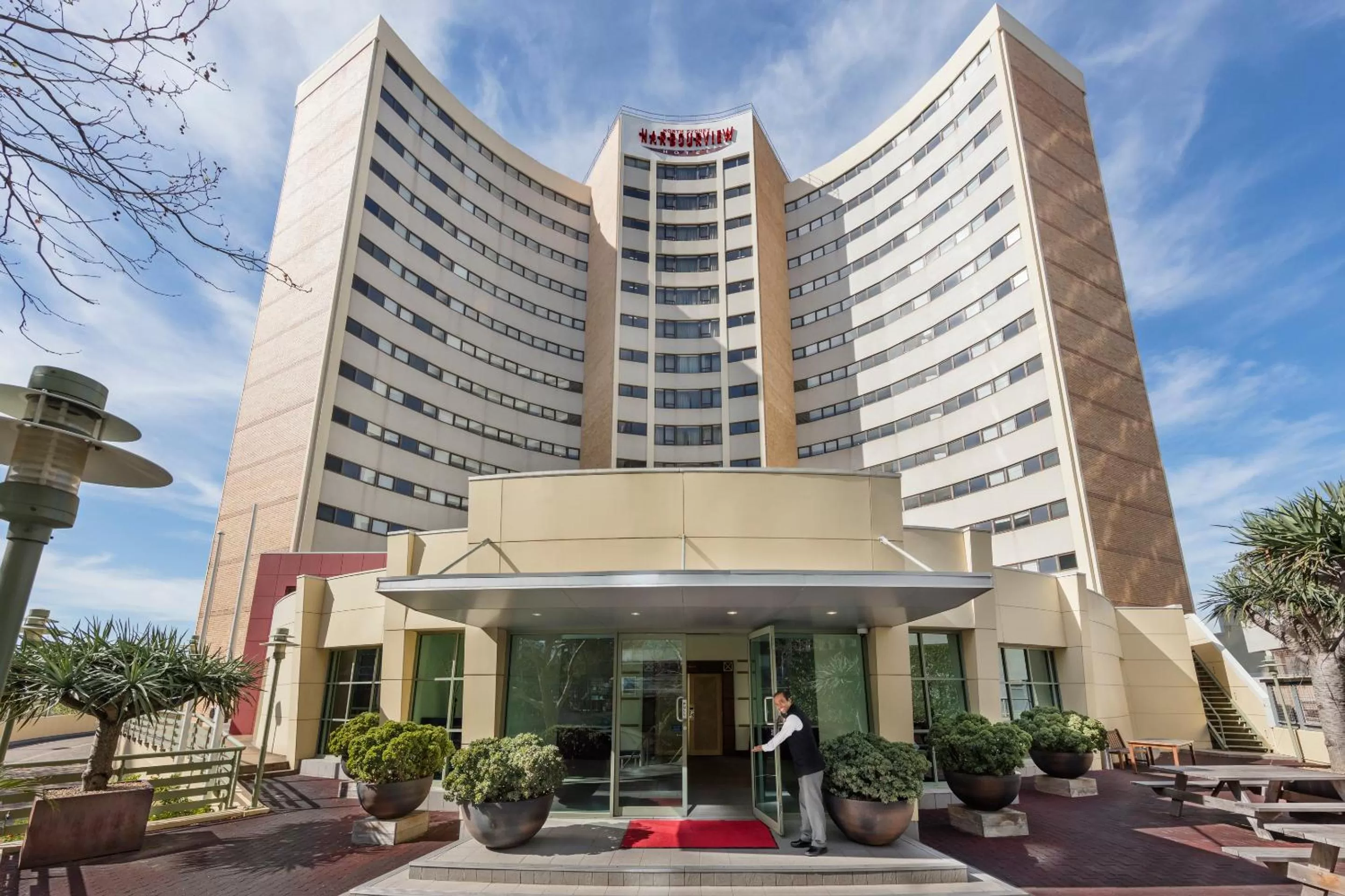 Facade/entrance in View Sydney