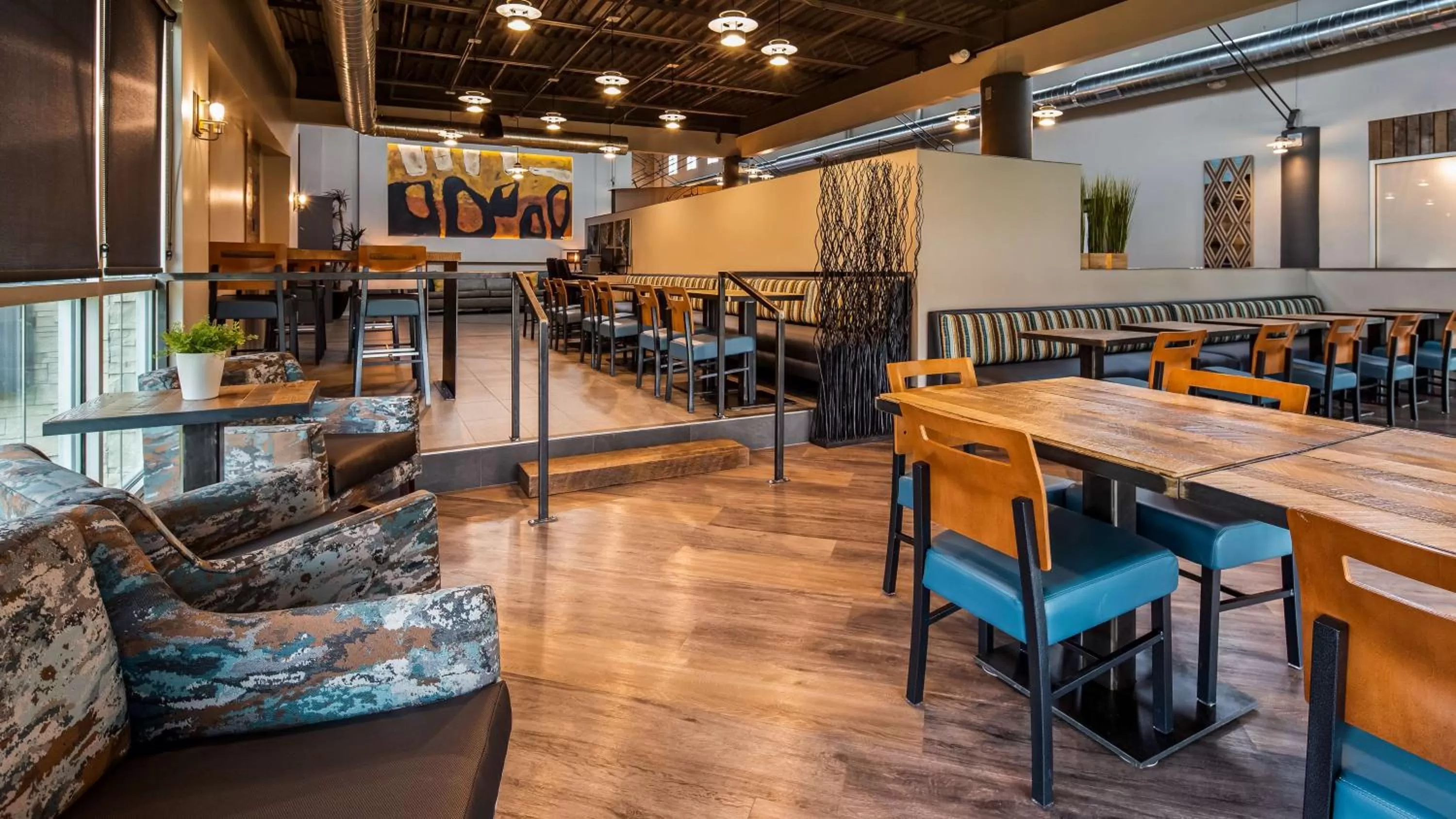 Breakfast in Best Western Premier Ankeny Hotel