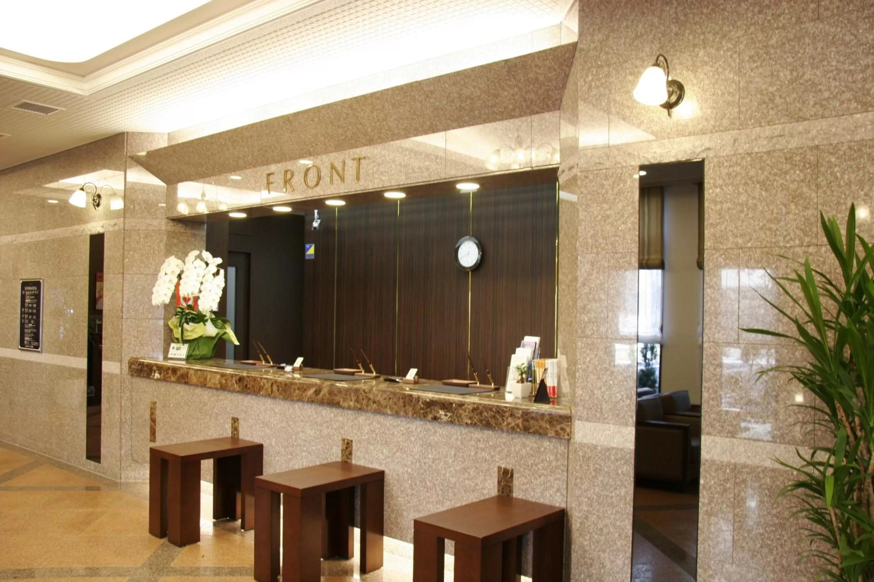 Lobby or reception in Hotel Route-Inn Chitose Ekimae