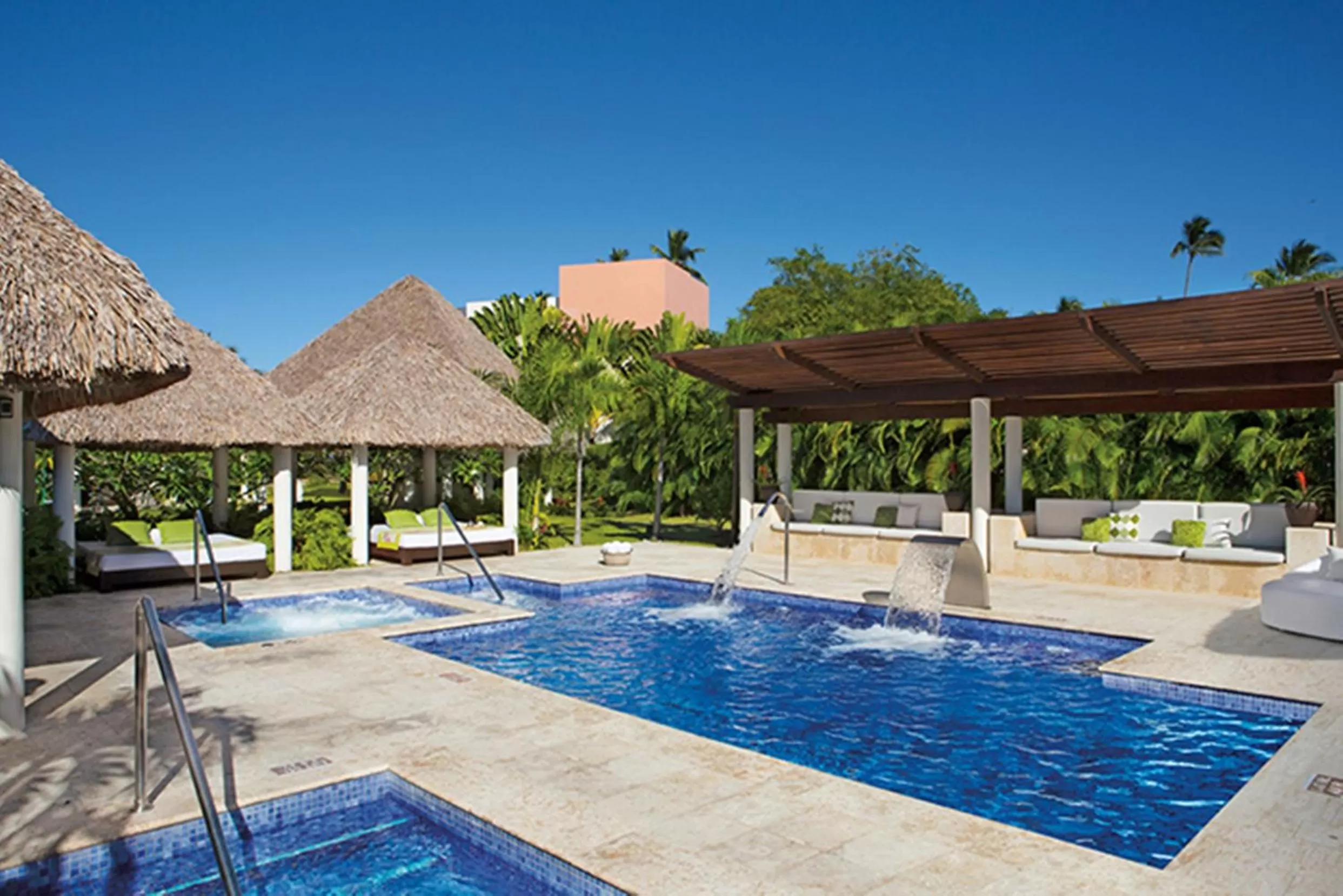 Swimming pool in Dreams Royal Beach Punta Cana - All Inclusive