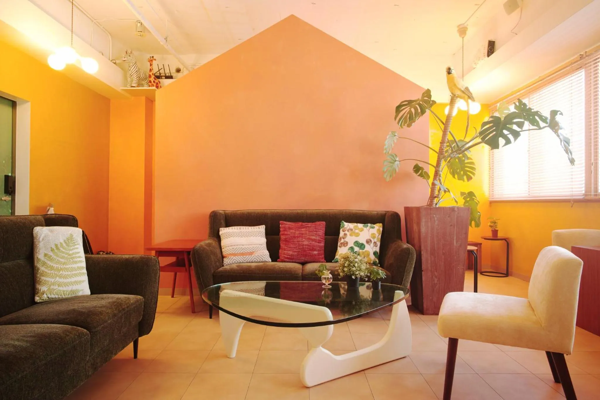 Communal lounge/ TV room in Hostel Casa Noda