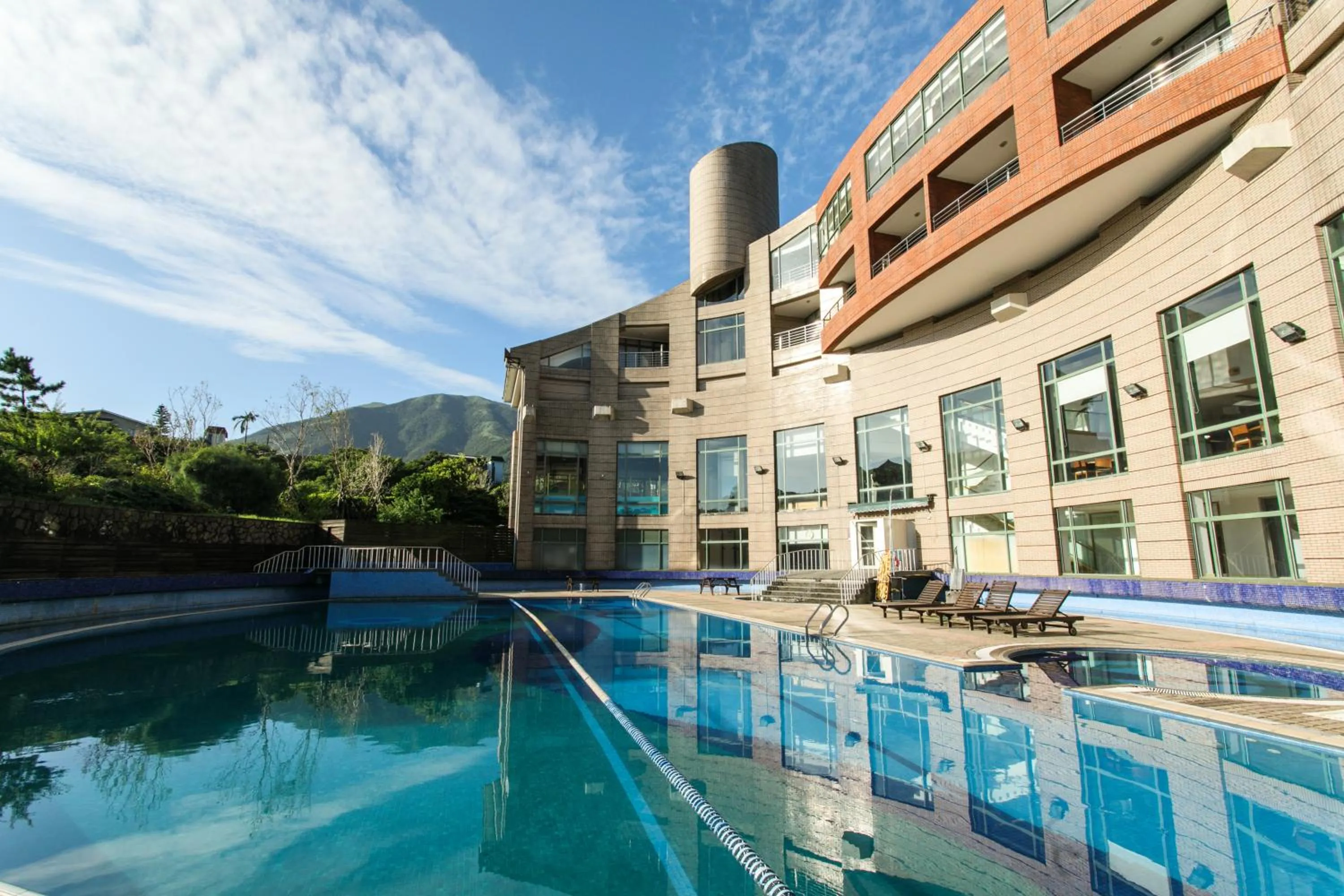 Swimming pool in Yang Ming Shan Tien Lai Resort & Spa