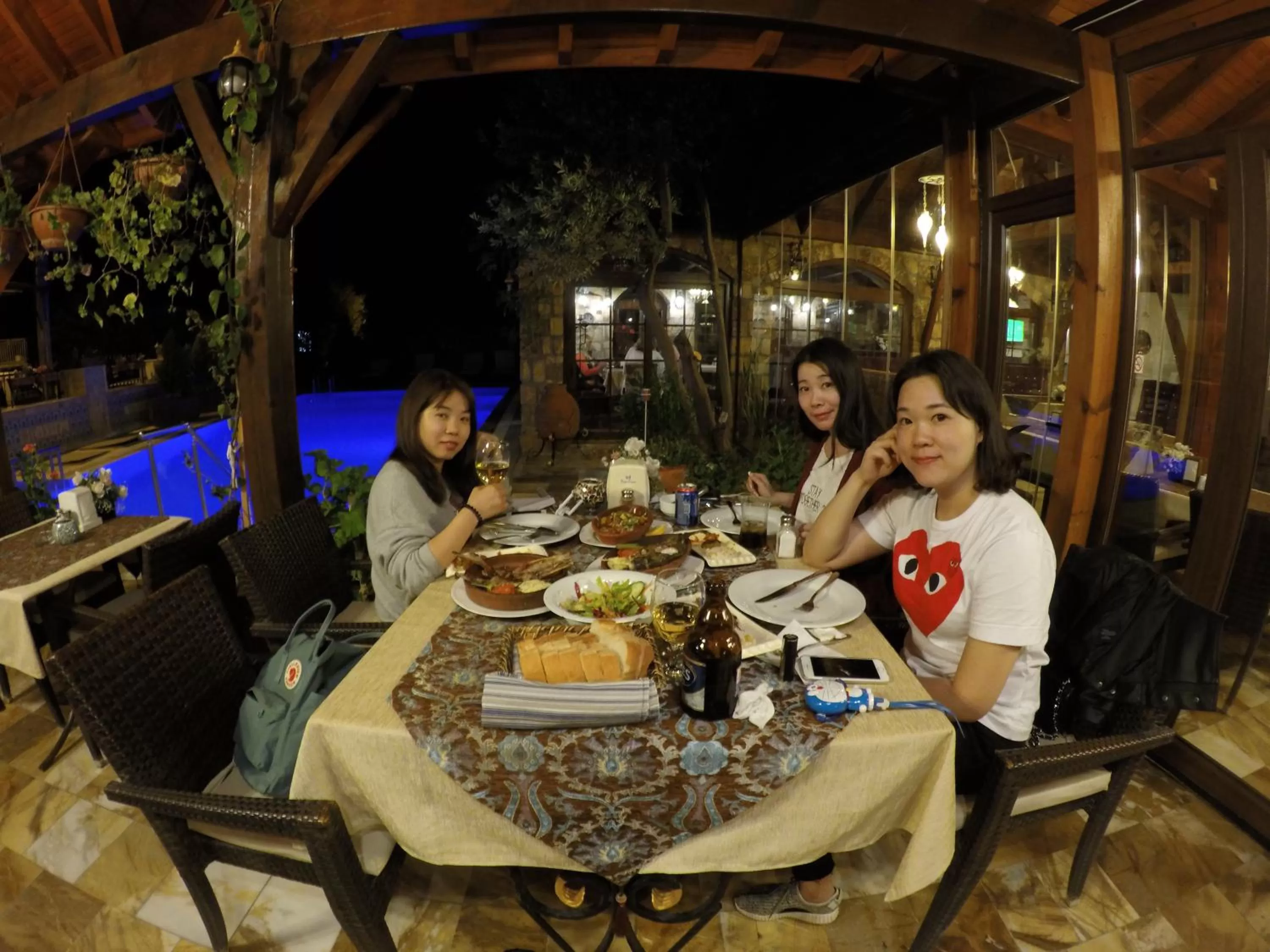 Restaurant/places to eat in Melrose Pansiyon