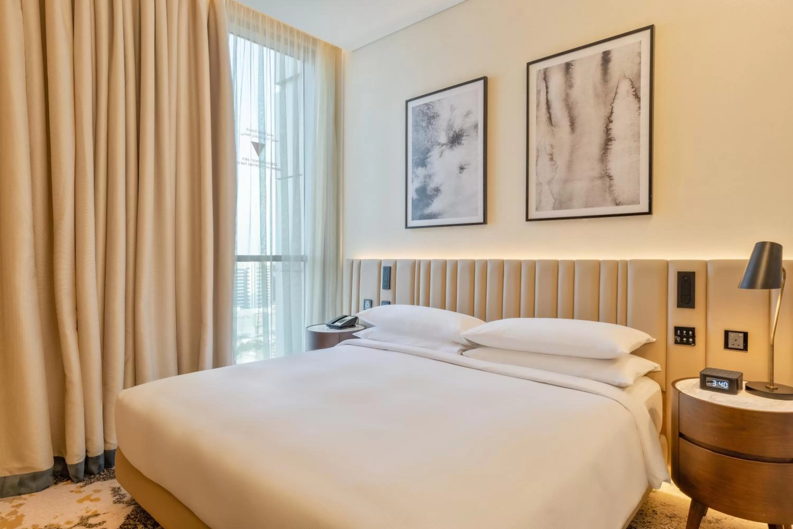 Bed in Embassy Suites By Hilton Doha Old Town