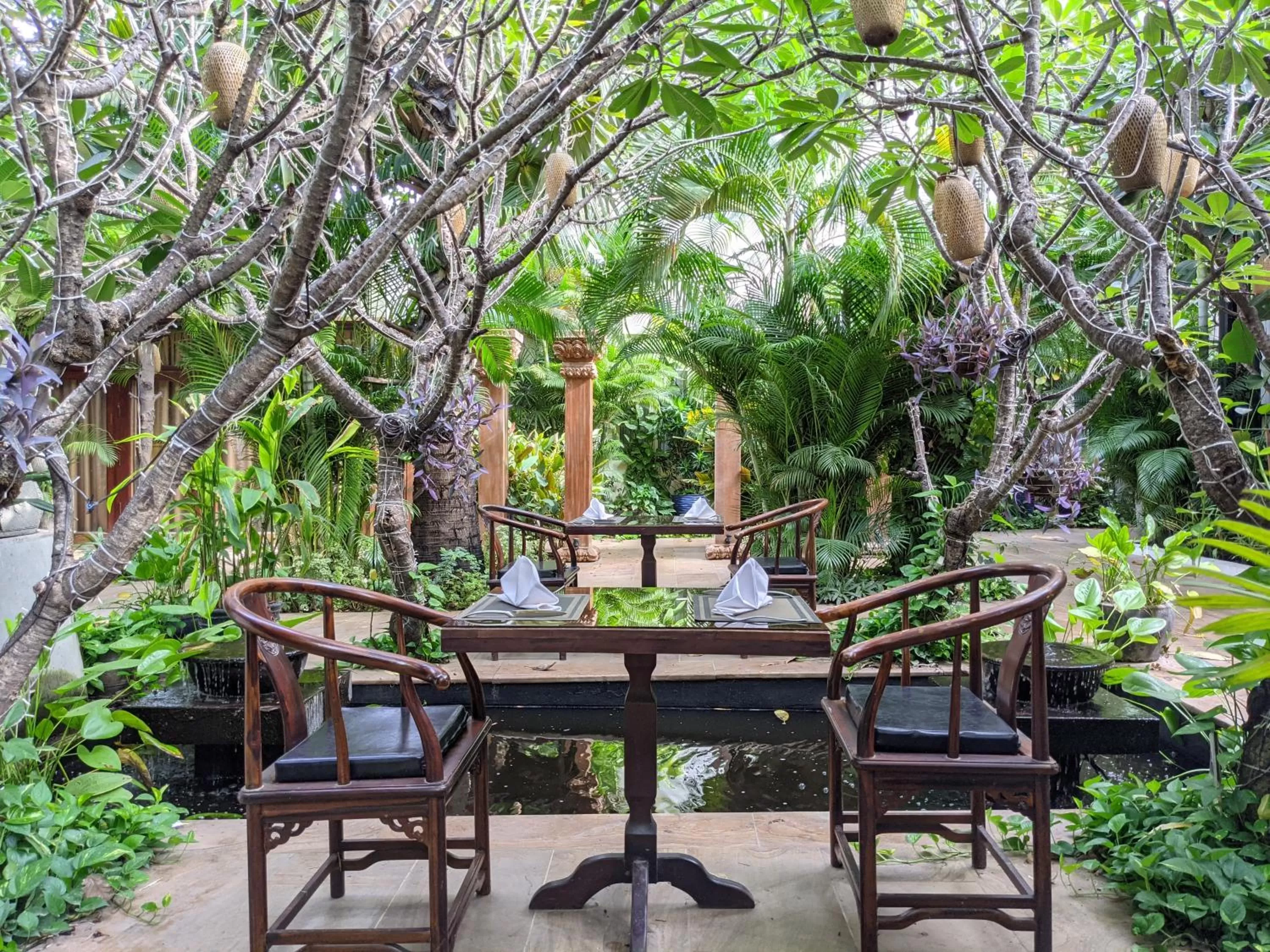 Patio in Palace Gate Hotel & Resort by EHM