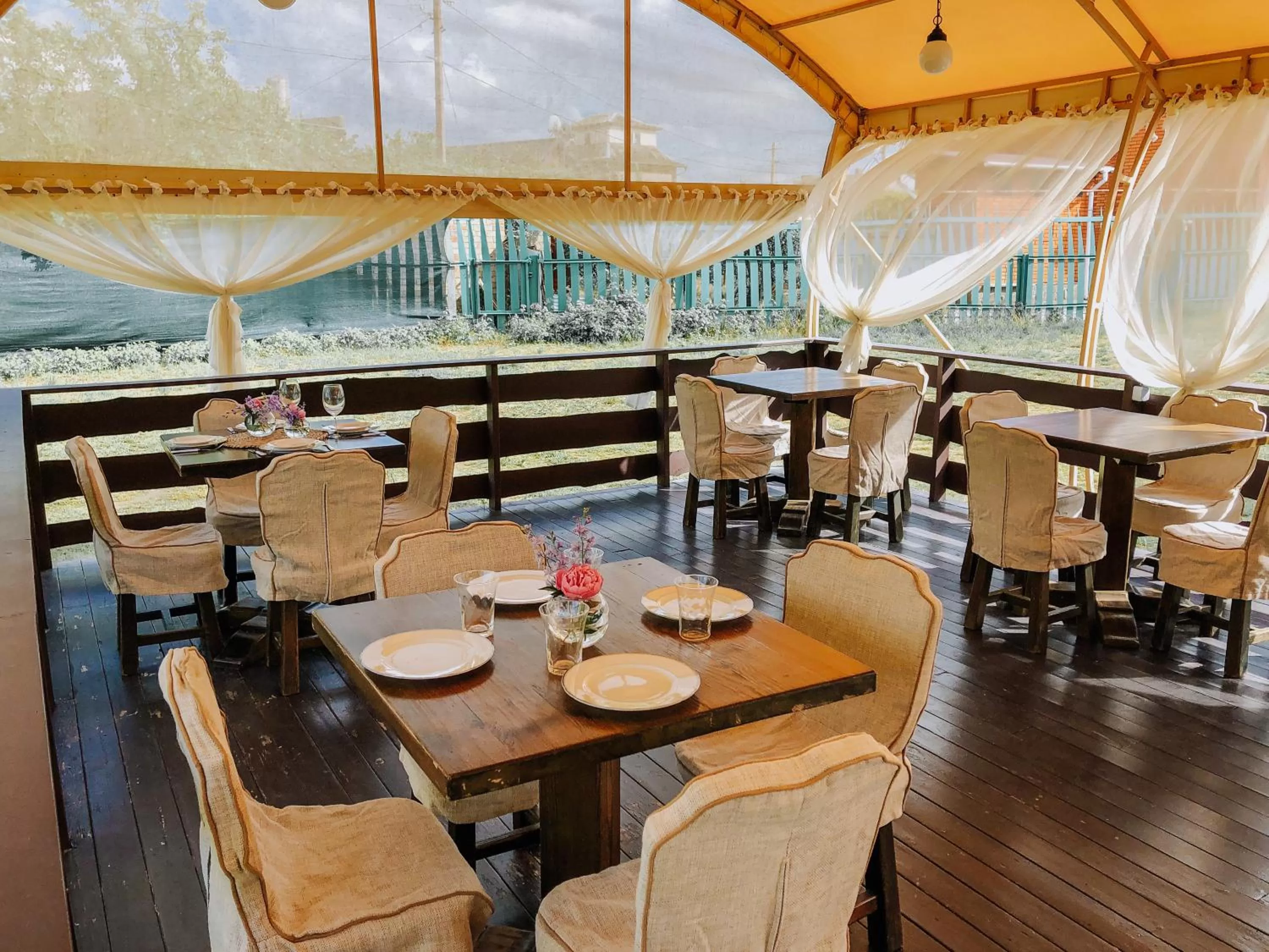 Restaurant/Places to Eat in Zolotoy Bereg Hotel