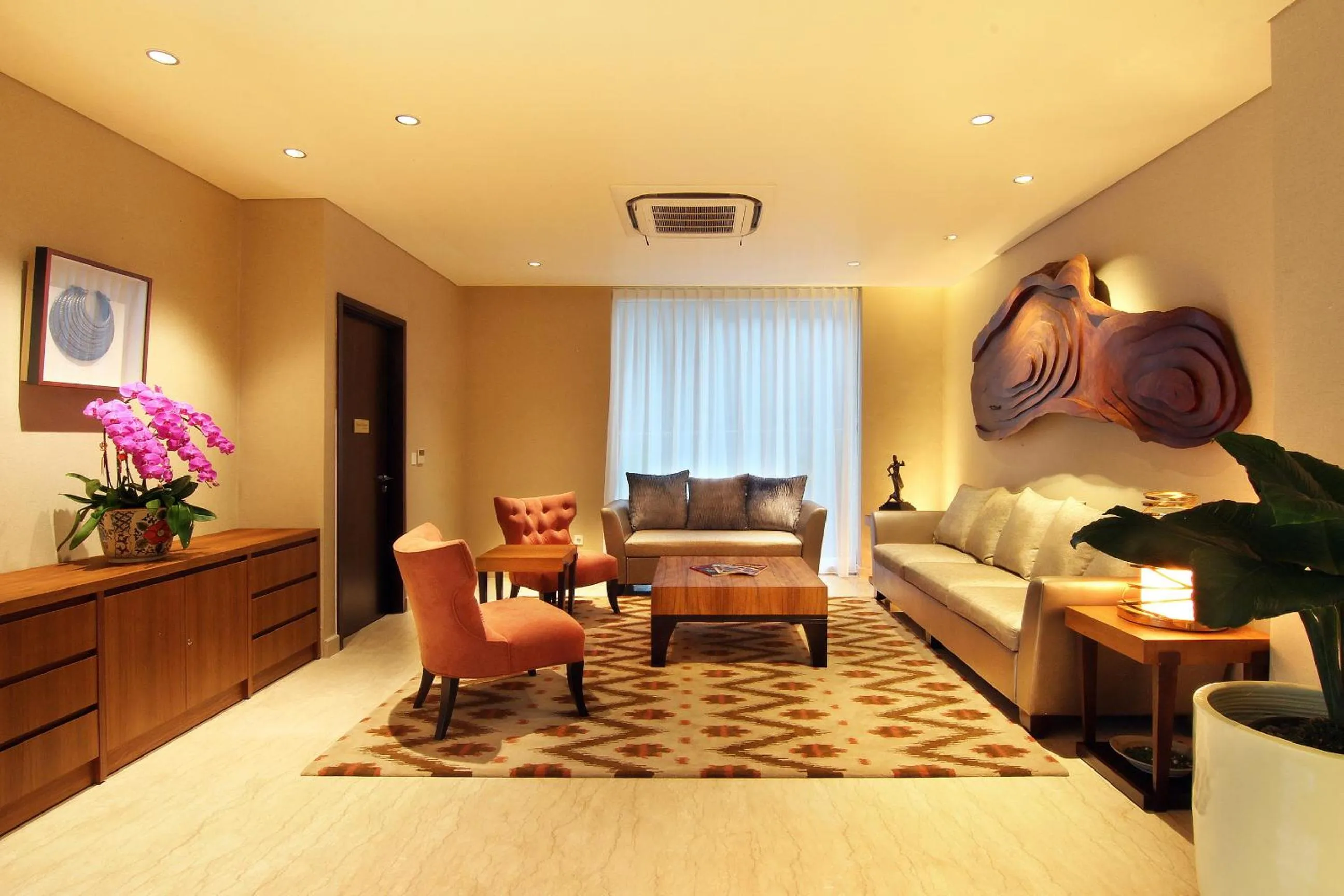 Lobby or reception in Dwijaya House of Pakubuwono