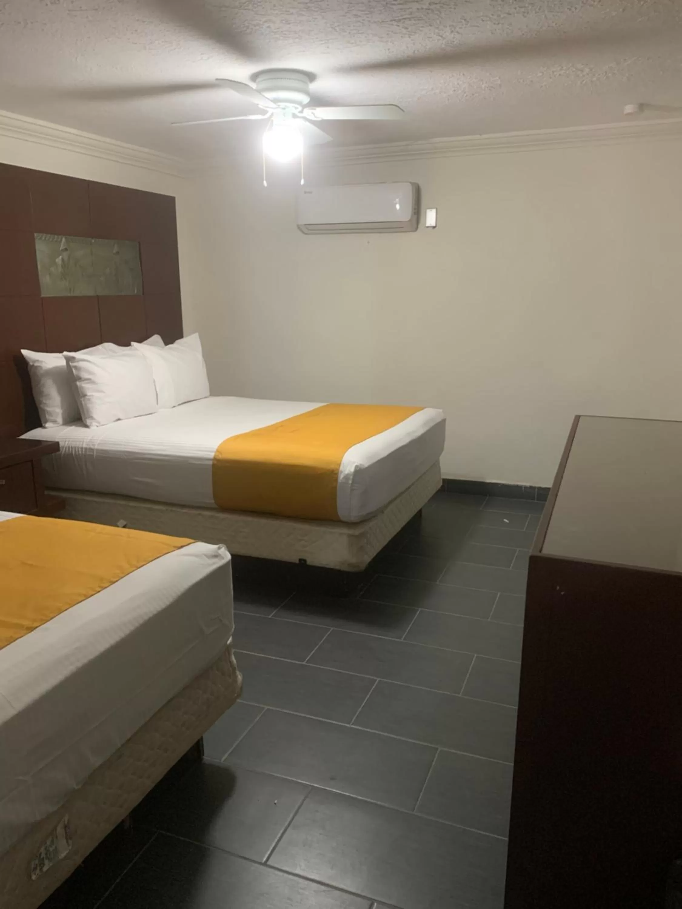 Bed in HOTEL DORADO DIAMANTE