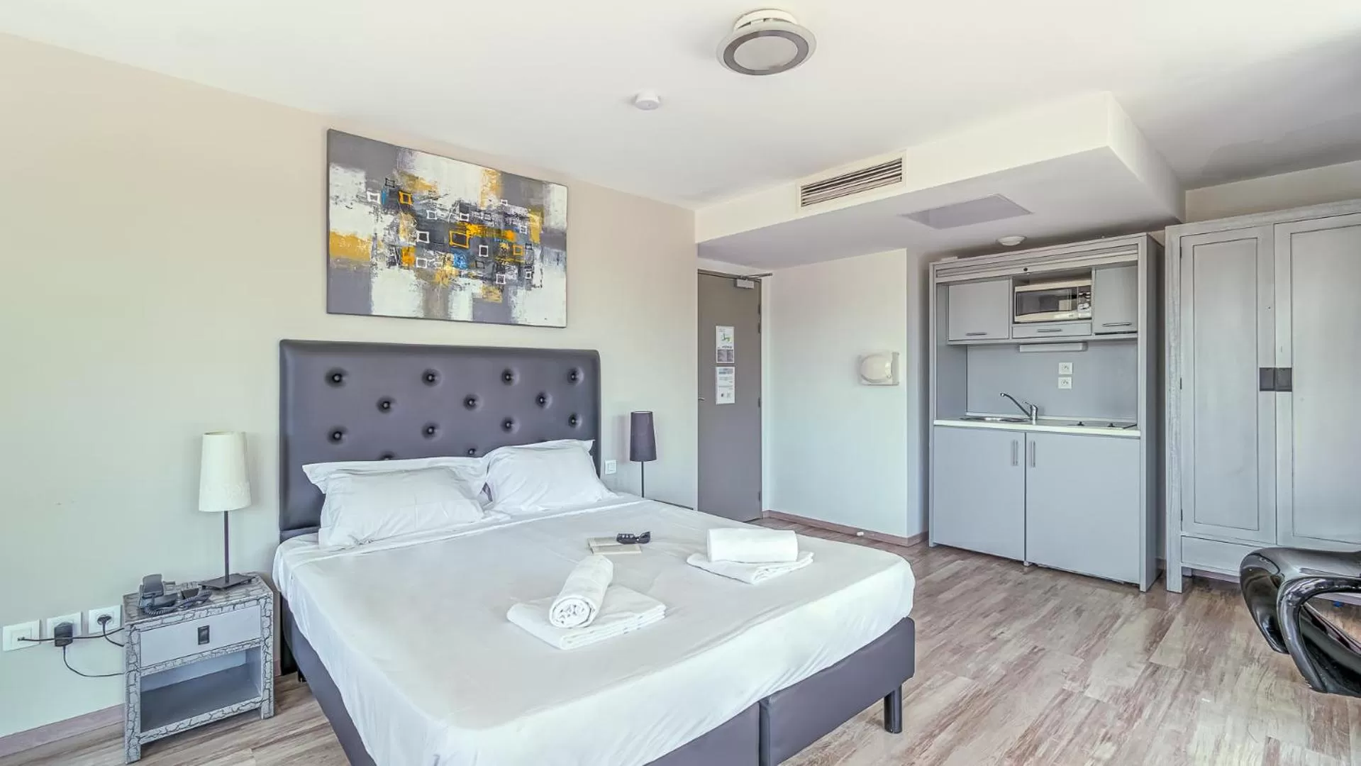 Photo of the whole room, Bed in Vacancéole - Résidence Adriana