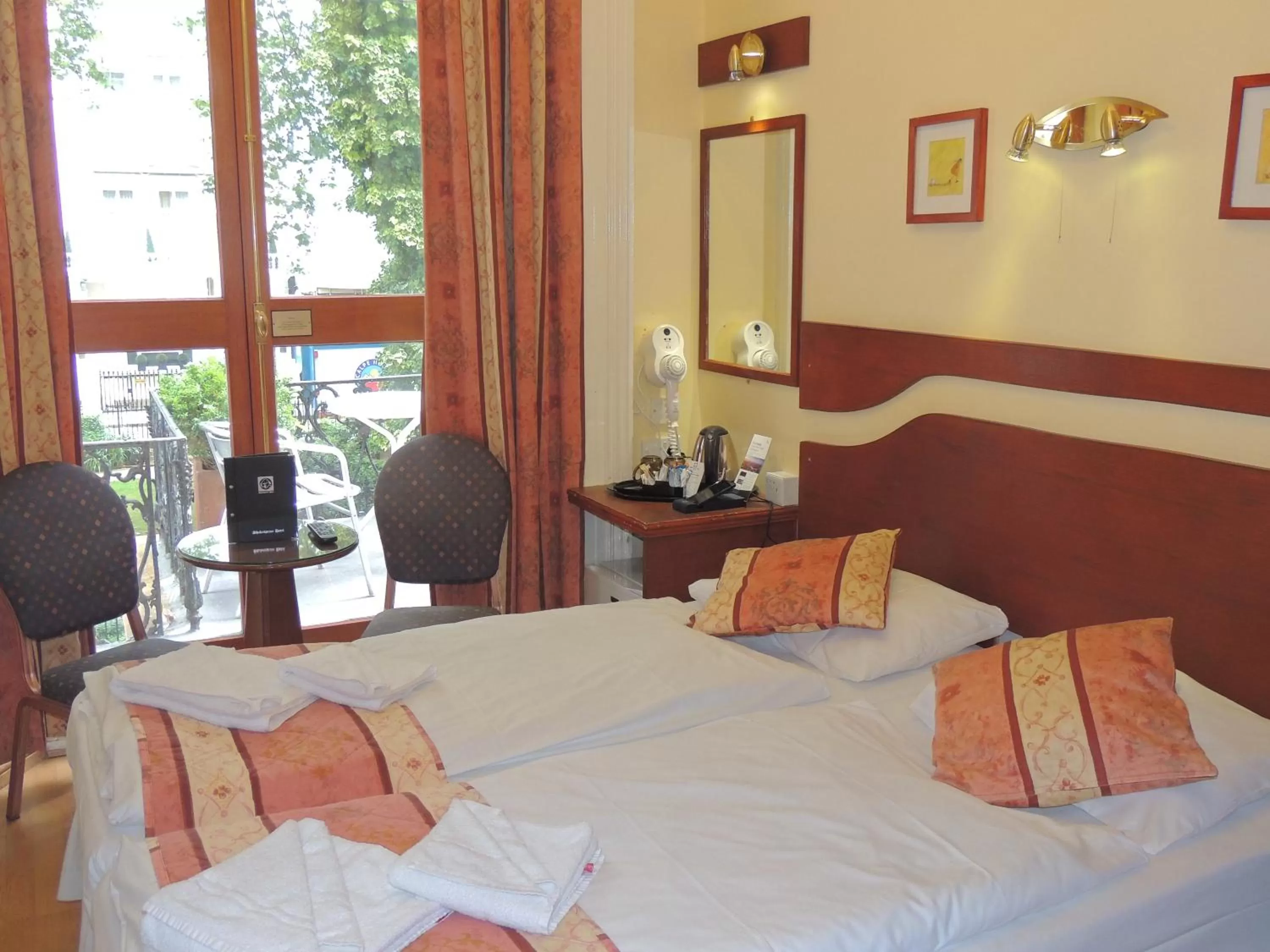 Bed in Shakespeare Hotel